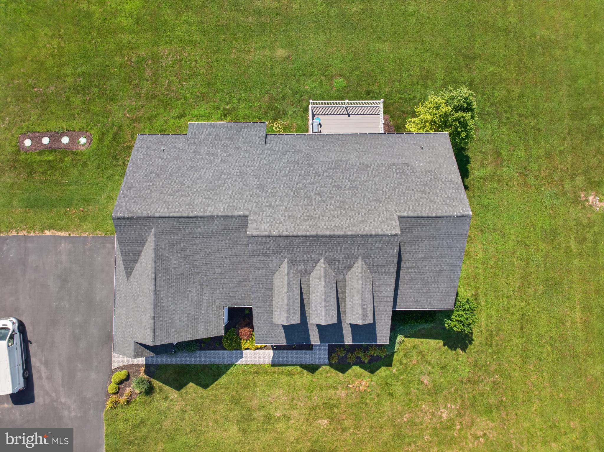 Welcome to 80 Bowling View Road, the personal residence of a respected – image 26