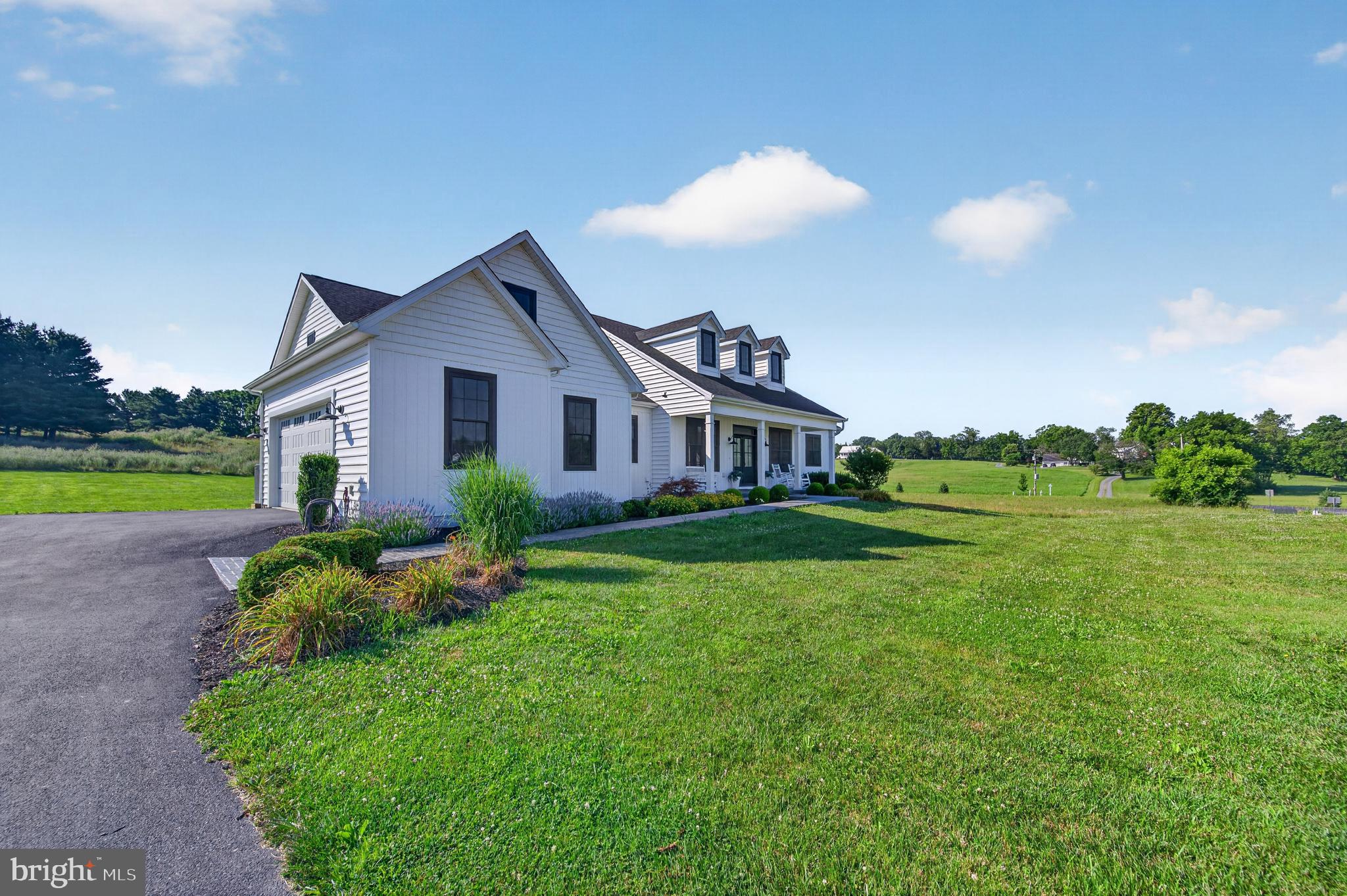Welcome to 80 Bowling View Road, the personal residence of a respected – image 4