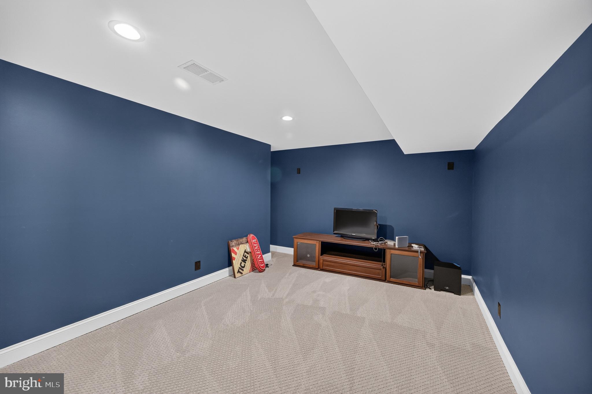 Welcome to 80 Bowling View Road, the personal residence of a respected – image 85
