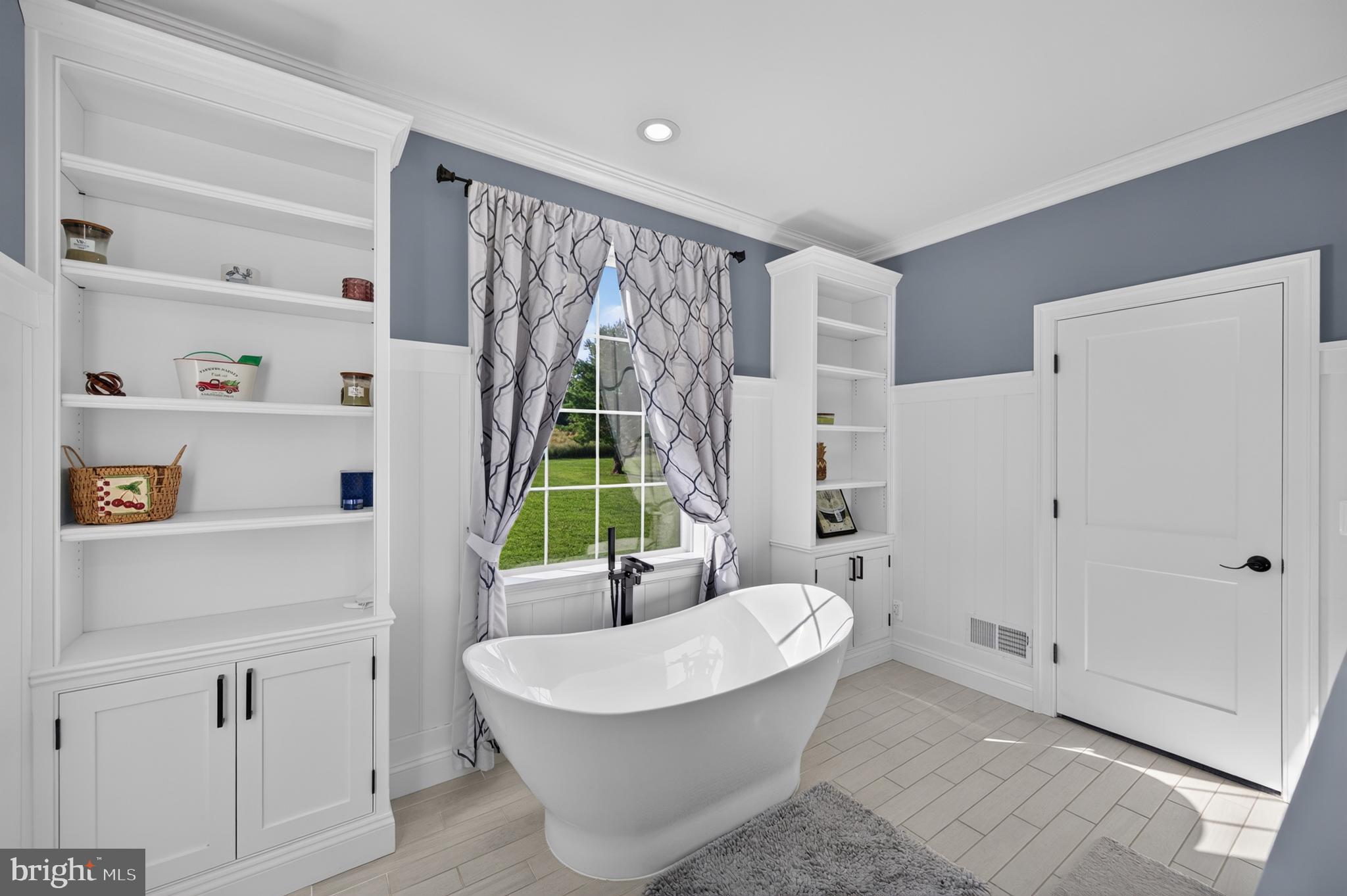 Welcome to 80 Bowling View Road, the personal residence of a respected – image 61