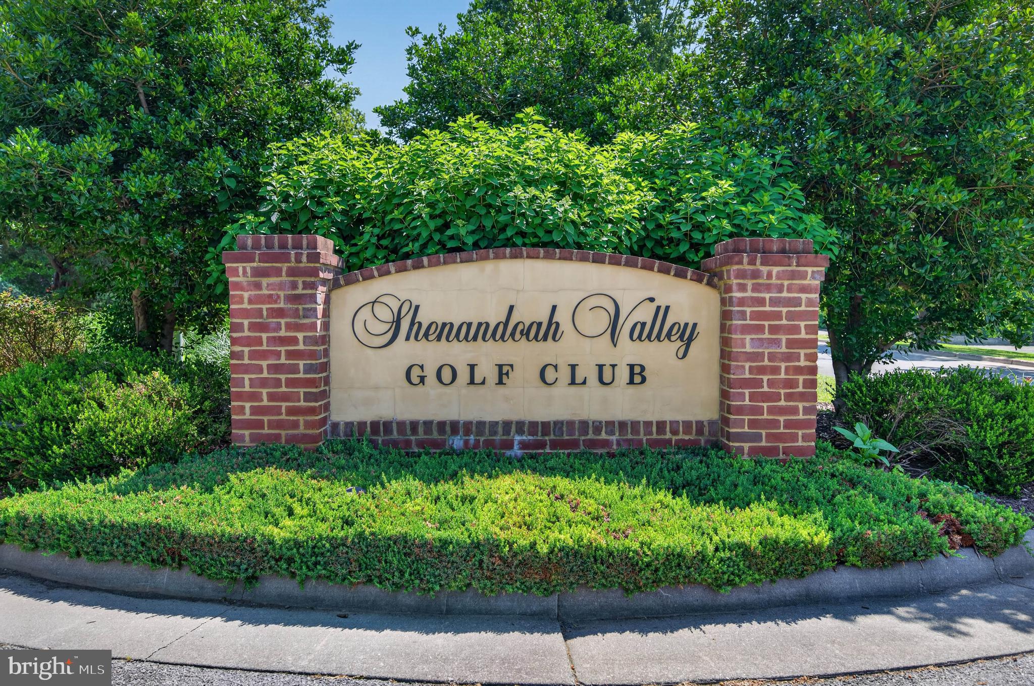 Welcome to 80 Bowling View Road, the personal residence of a respected – image 103