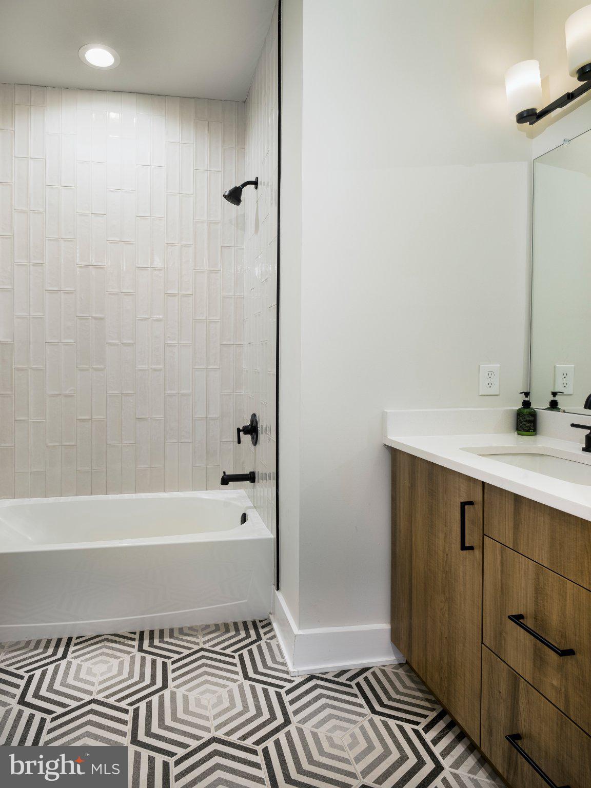 NEWTOWN WALK AT ELLIS PRESERVE - Residential