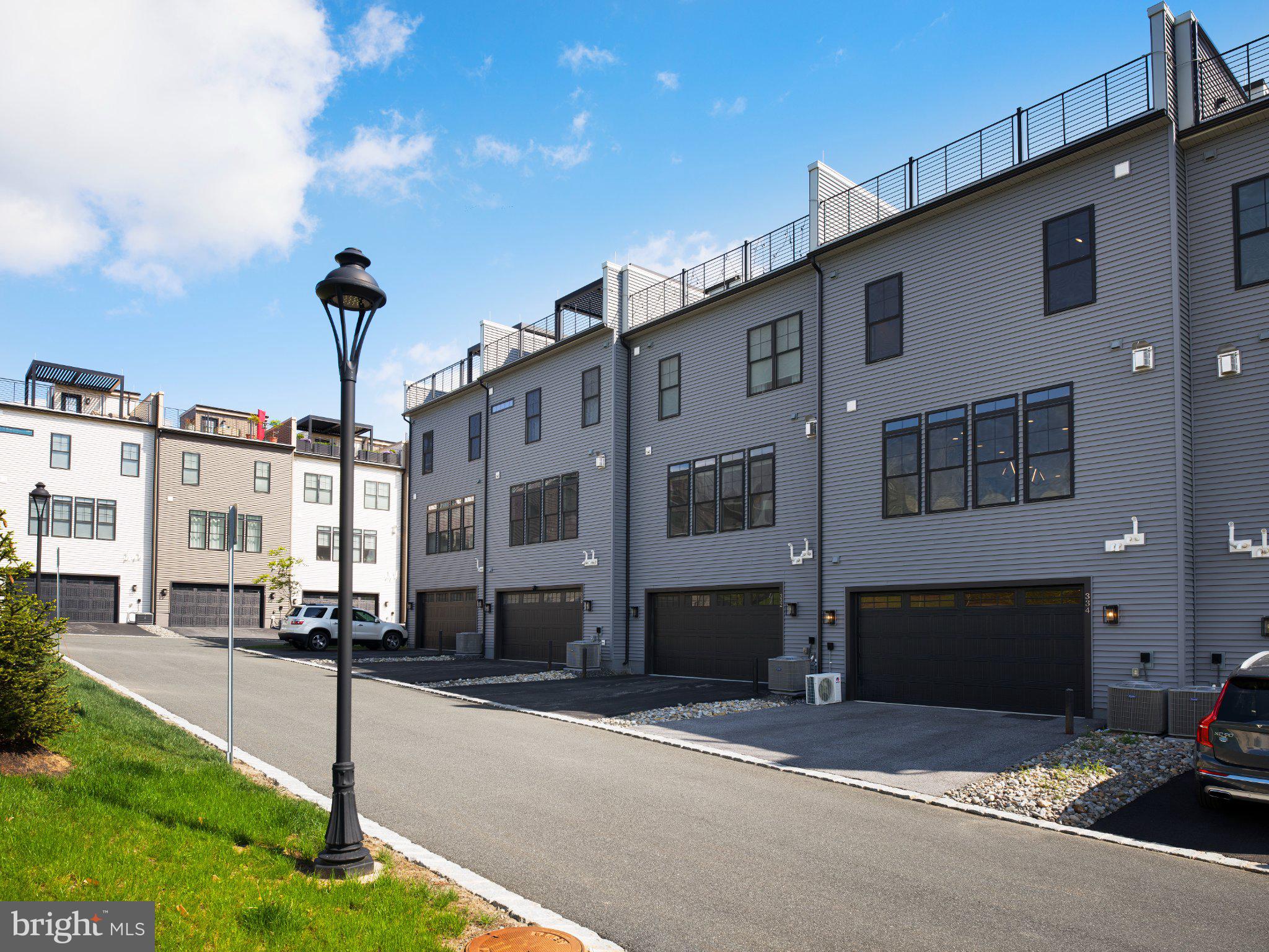 NEWTOWN WALK AT ELLIS PRESERVE - Residential