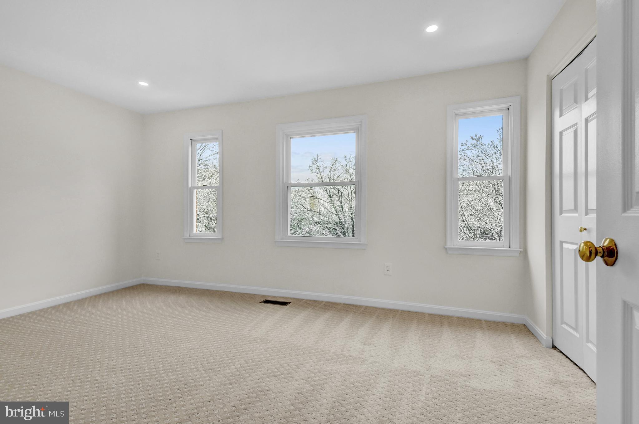 BALLSTON AREA TOWNHOUSES - Residential