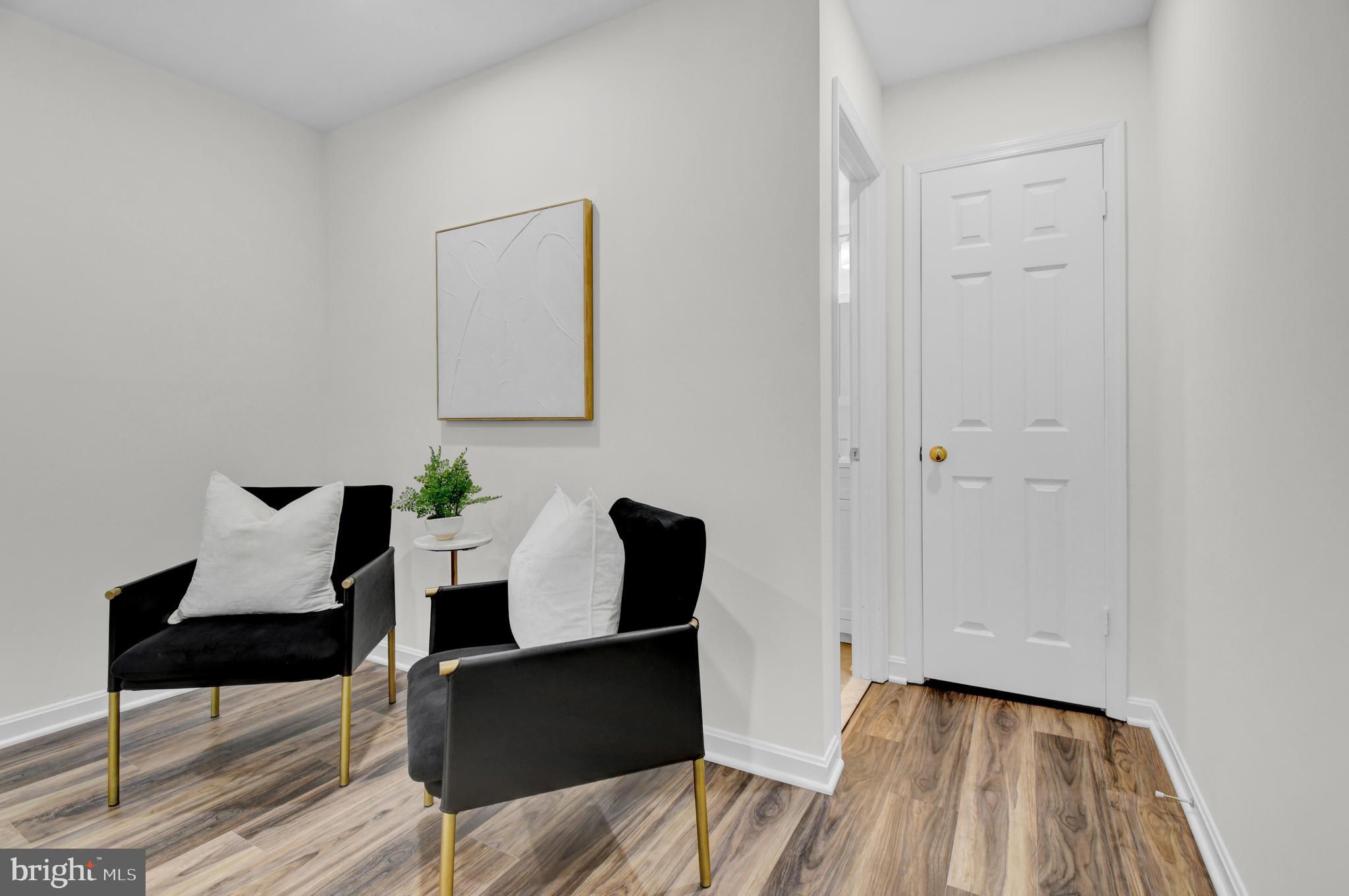 BALLSTON AREA TOWNHOUSES - Residential