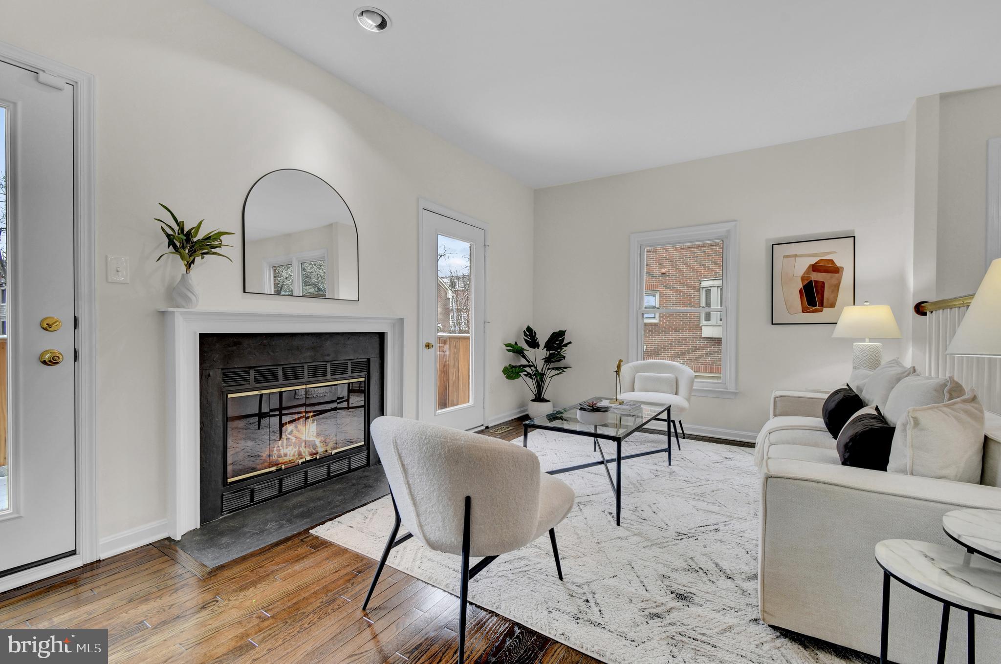 BALLSTON AREA TOWNHOUSES - Residential