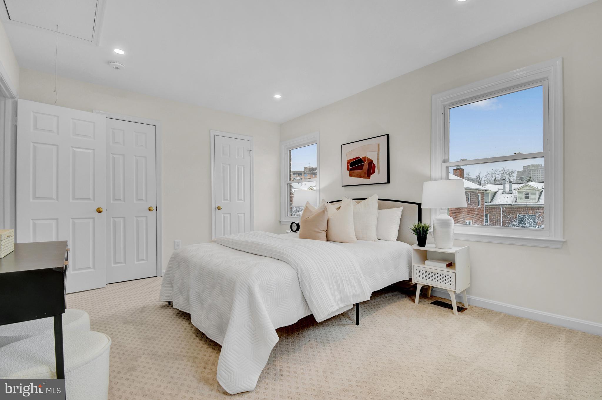 BALLSTON AREA TOWNHOUSES - Residential