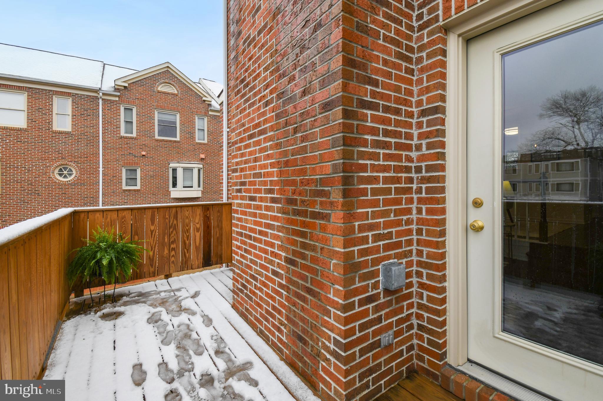 BALLSTON AREA TOWNHOUSES - Residential