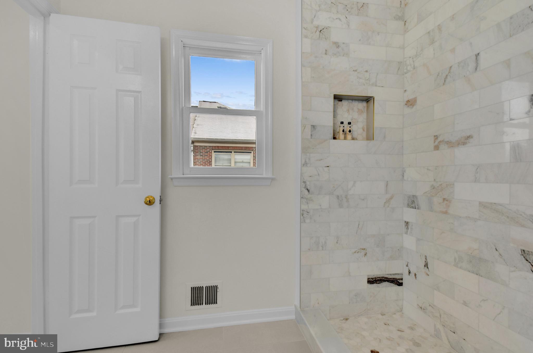 BALLSTON AREA TOWNHOUSES - Residential