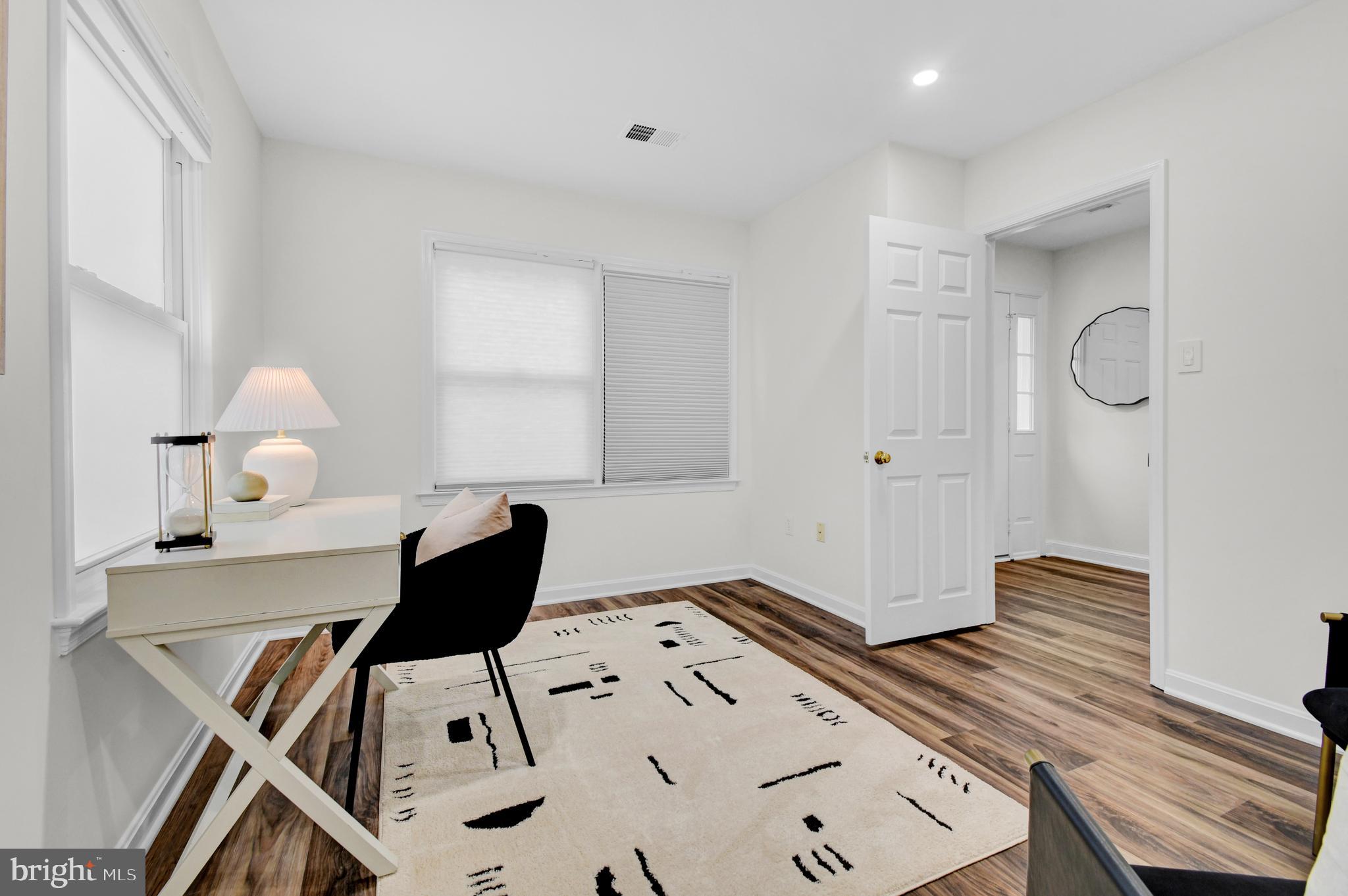 BALLSTON AREA TOWNHOUSES - Residential