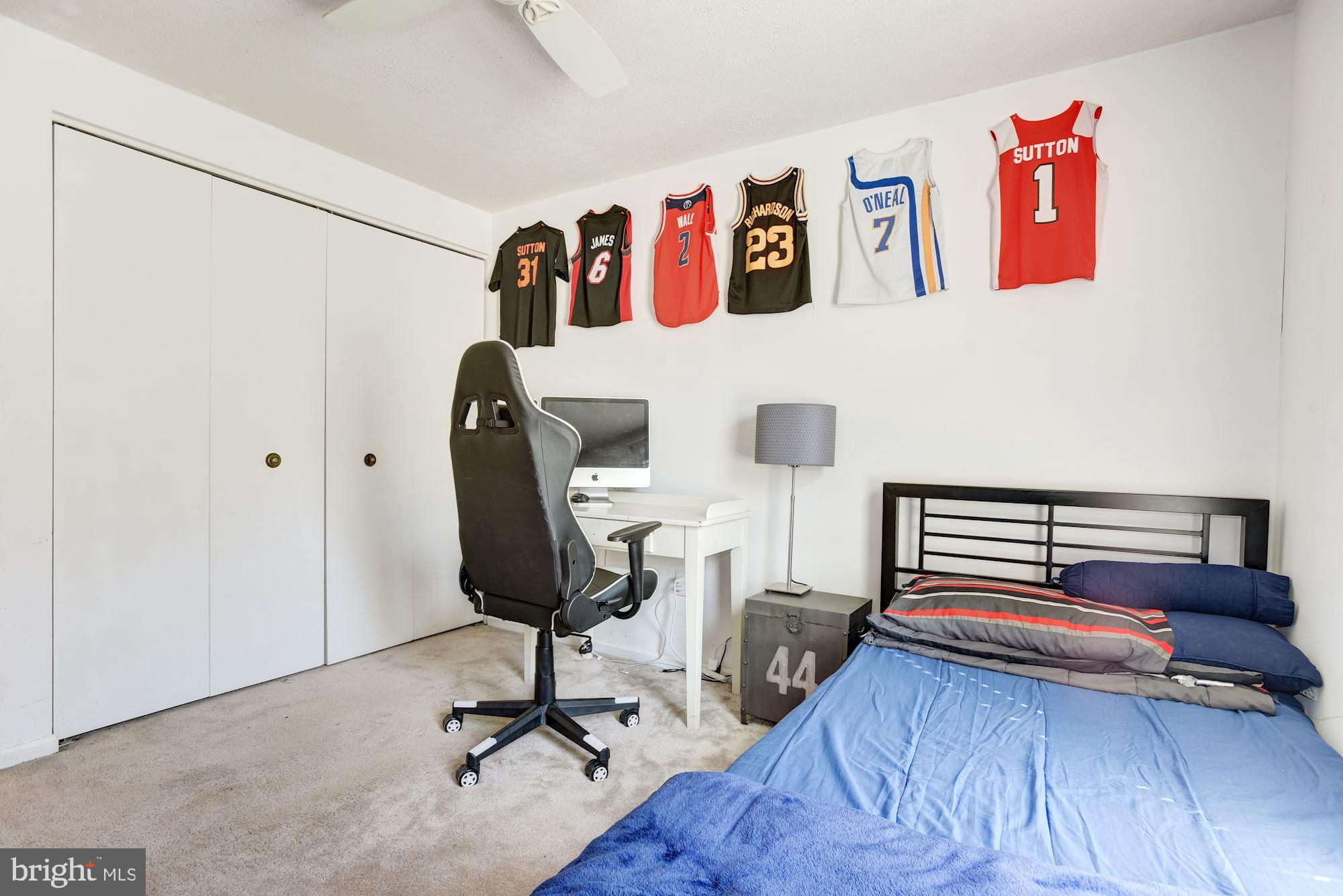 OAK WEST - Residential