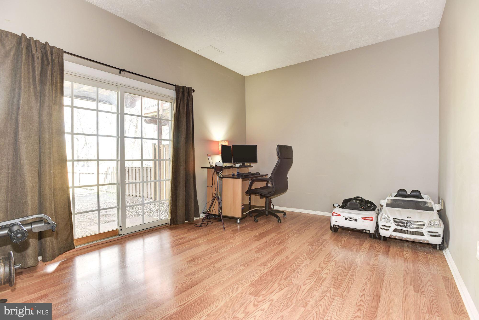 OAK WEST - Residential