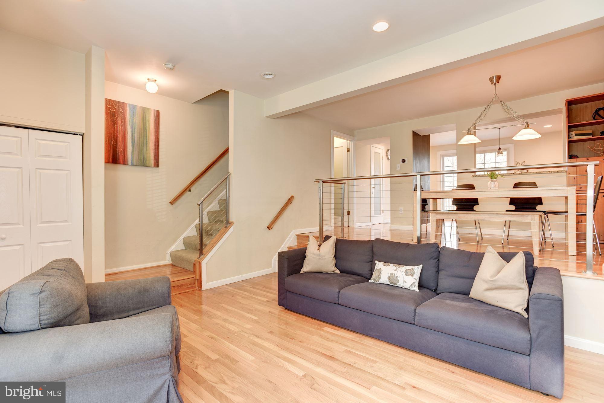 OAK WEST - Residential