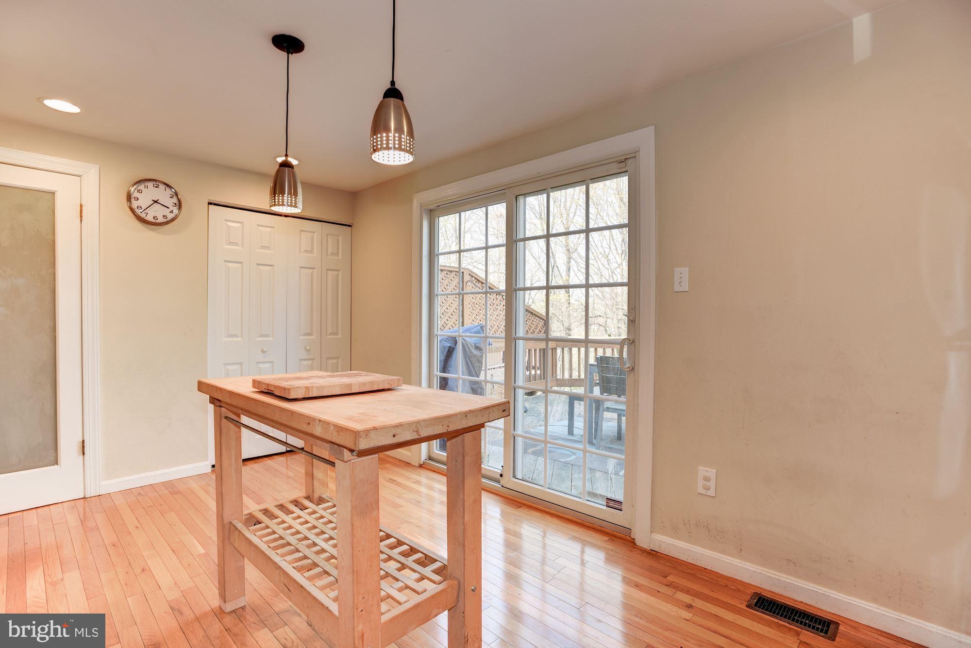 OAK WEST - Residential