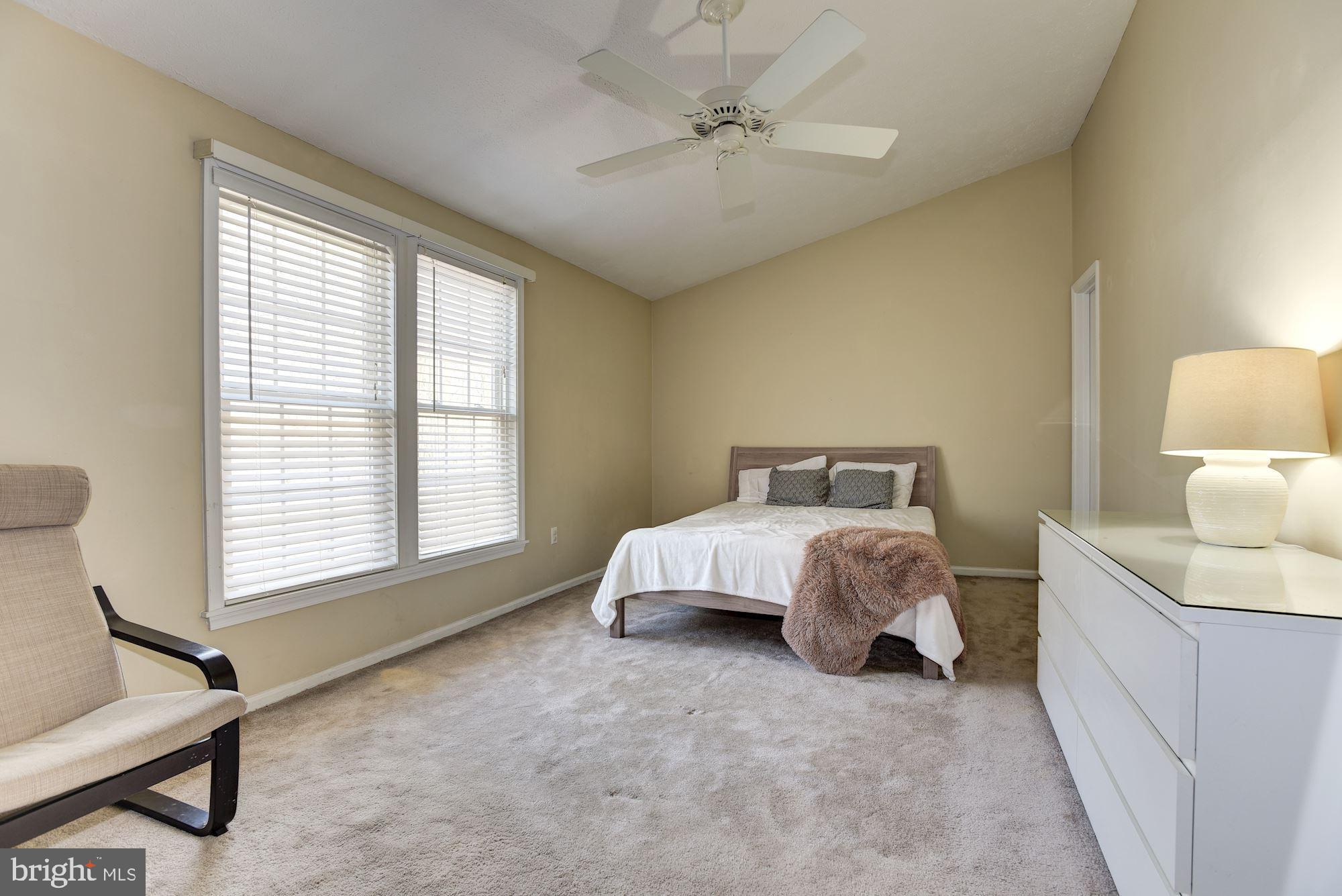 OAK WEST - Residential