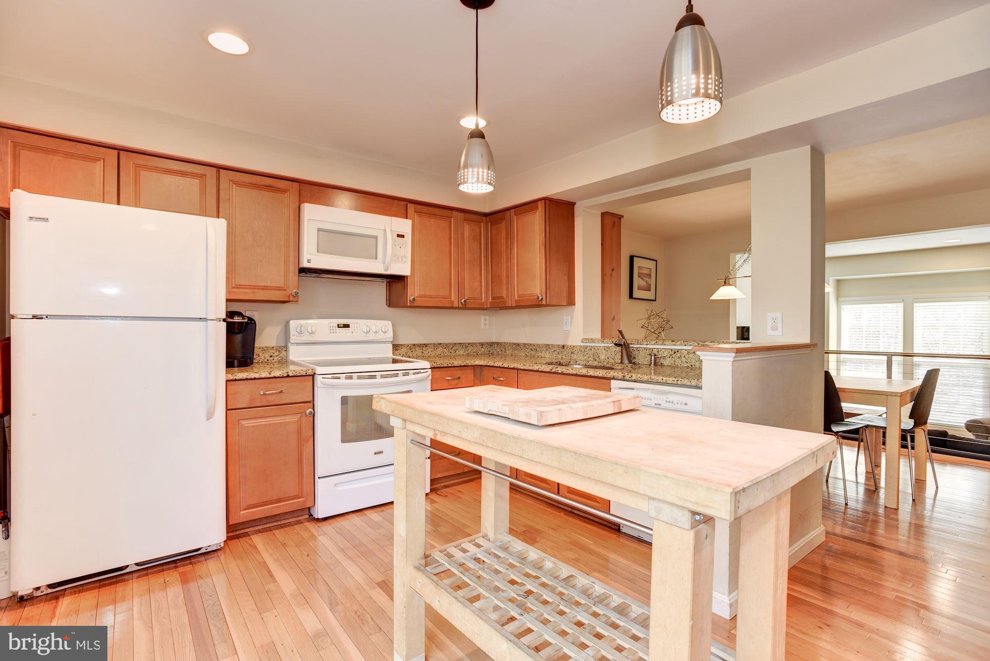 OAK WEST - Residential