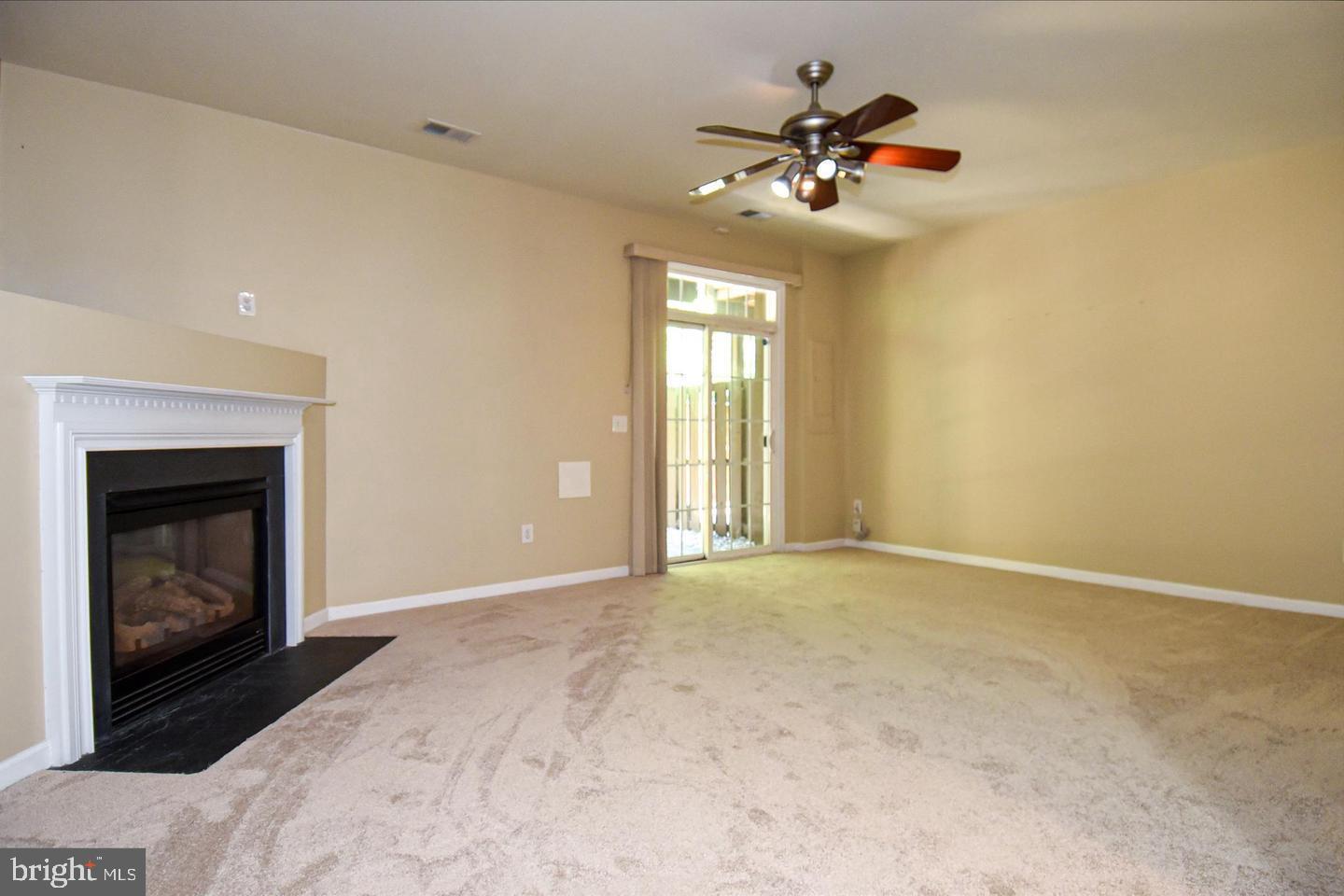 7810 LOCUST LEAF LANE