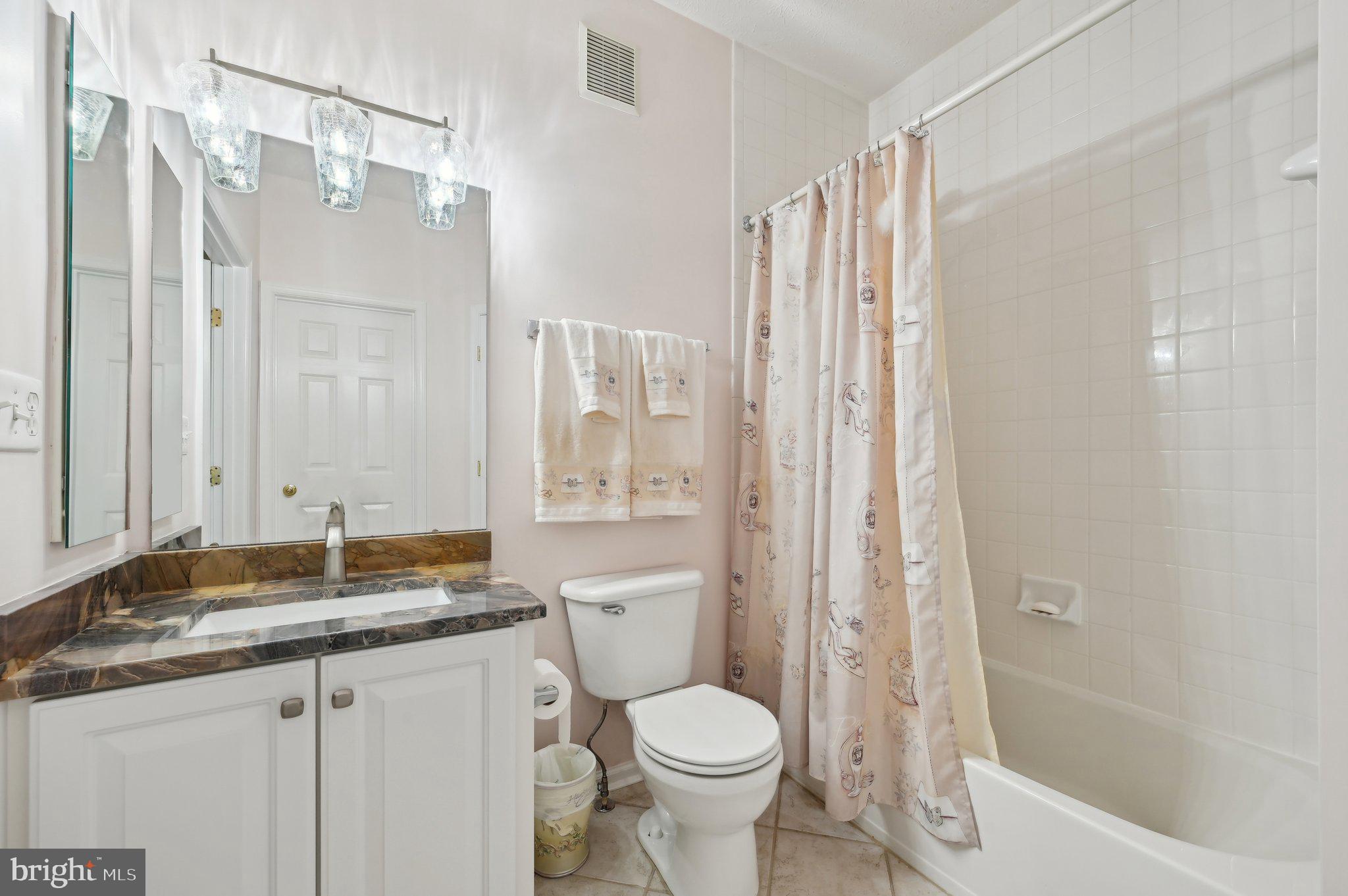 CHESTNUT POINT EAST - Residential