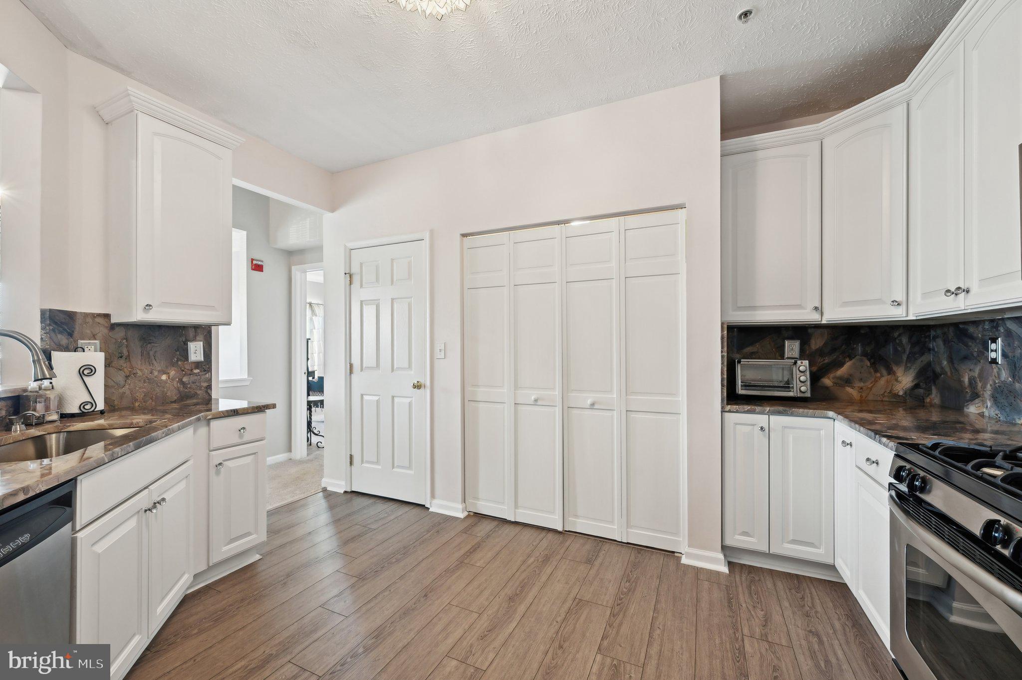 CHESTNUT POINT EAST - Residential