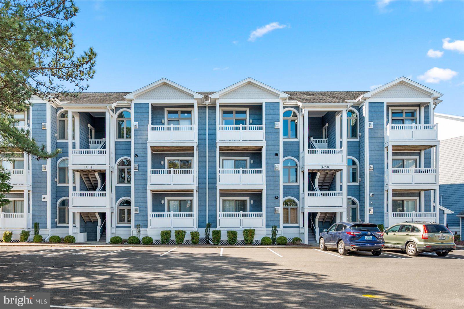 201 S HERON DRIVE 8A