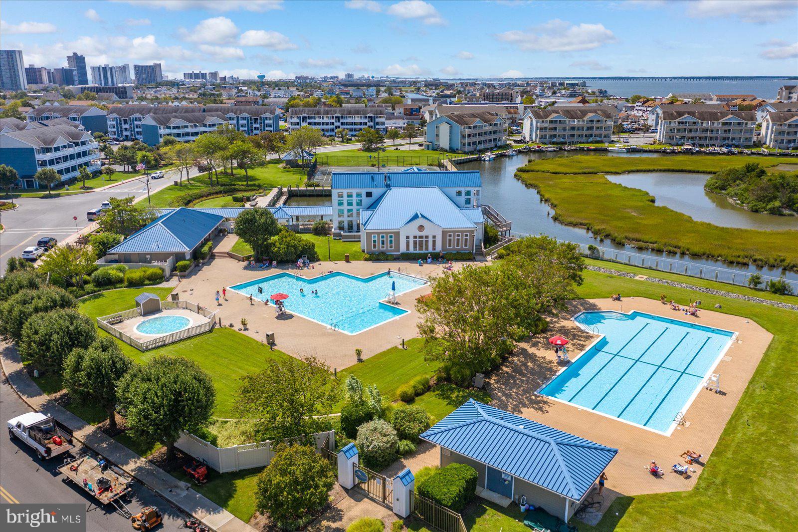 HERON HARBOUR - Residential