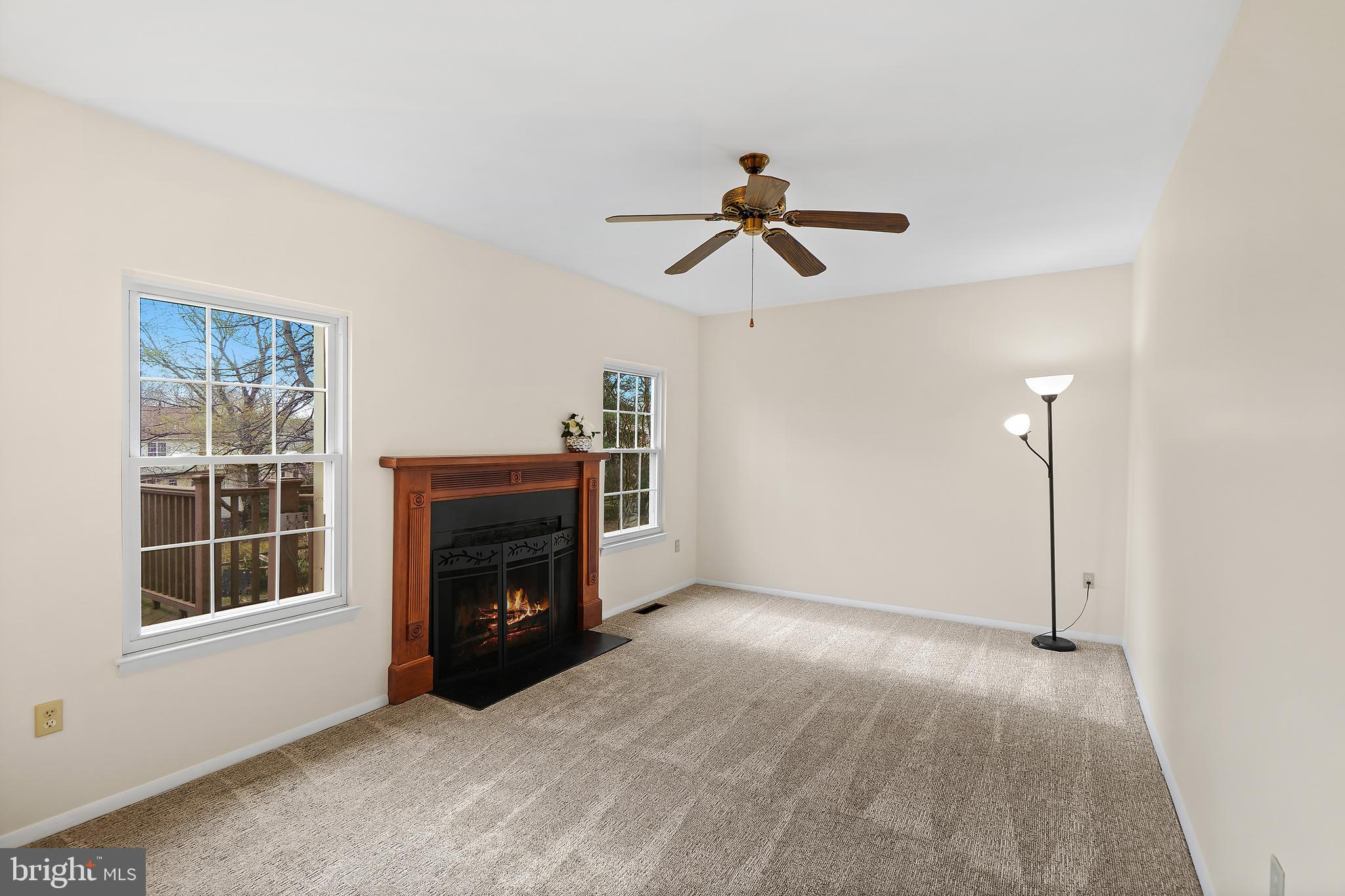 FLOWER HILL - Residential