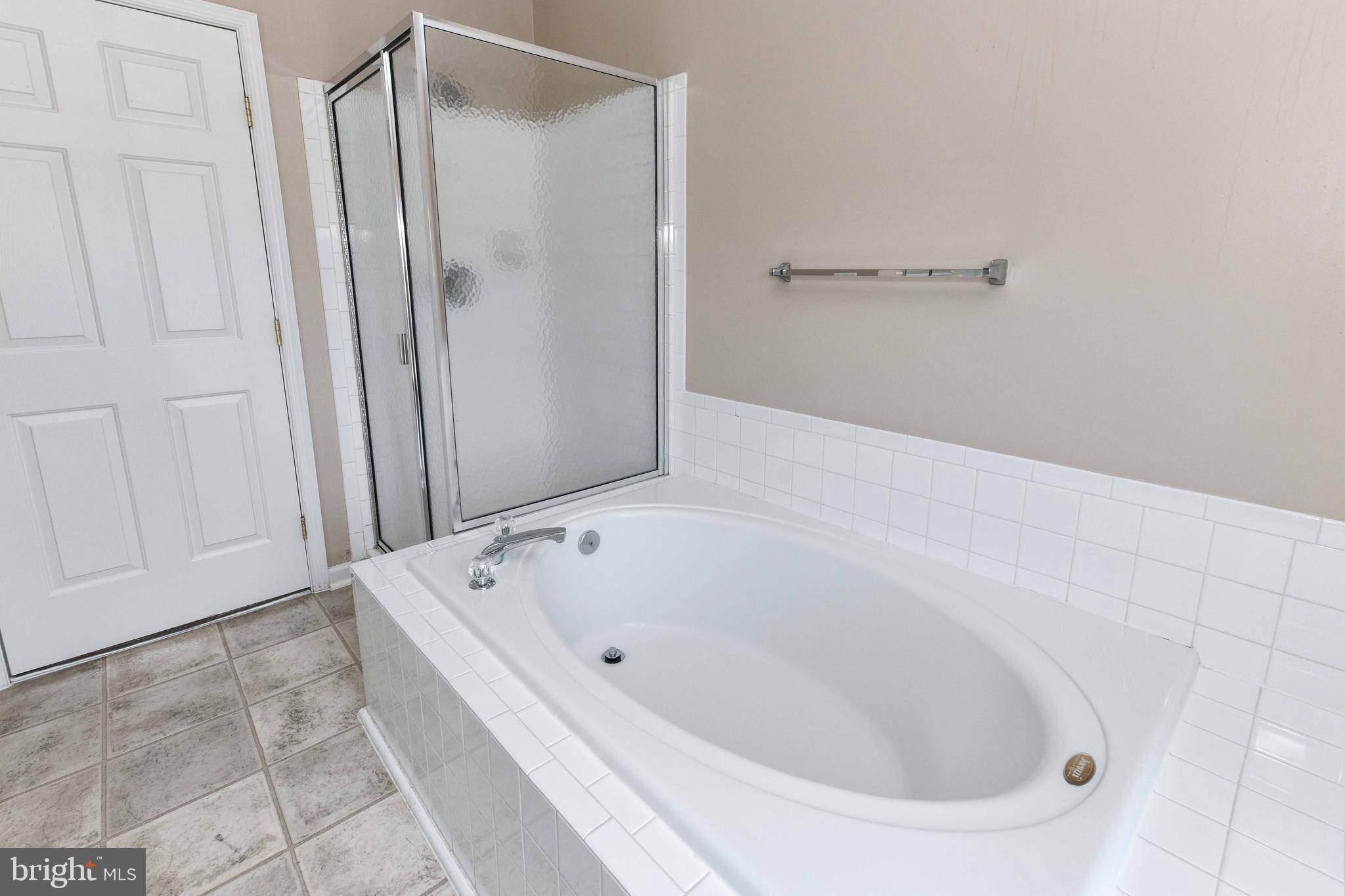 ASHBROOK VILLAGE - Residential Lease