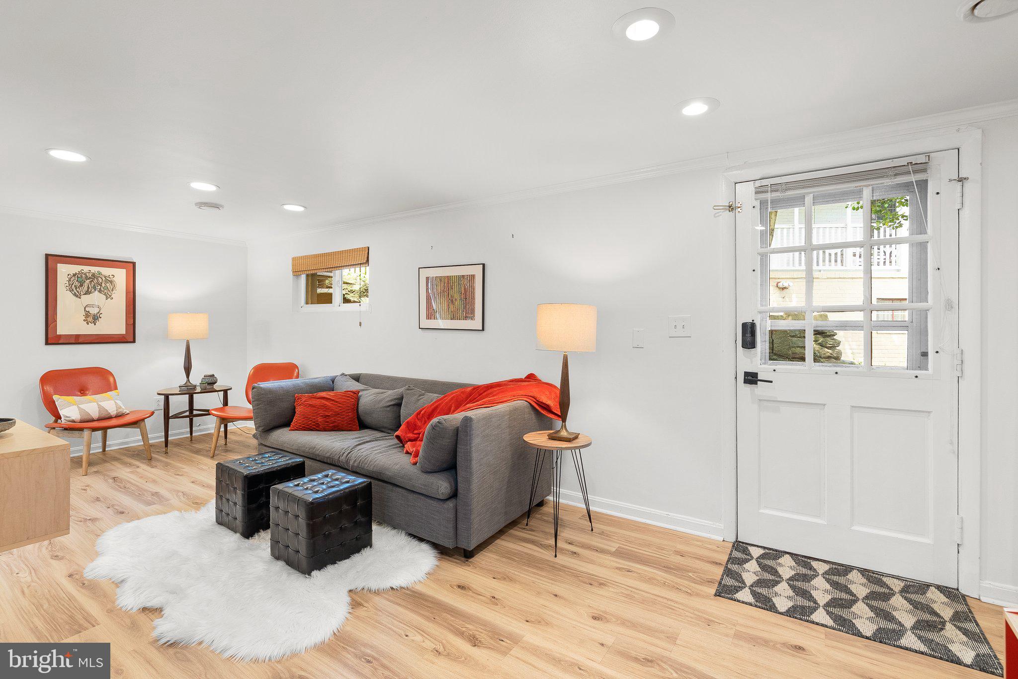 SEVEN OAKS - Residential