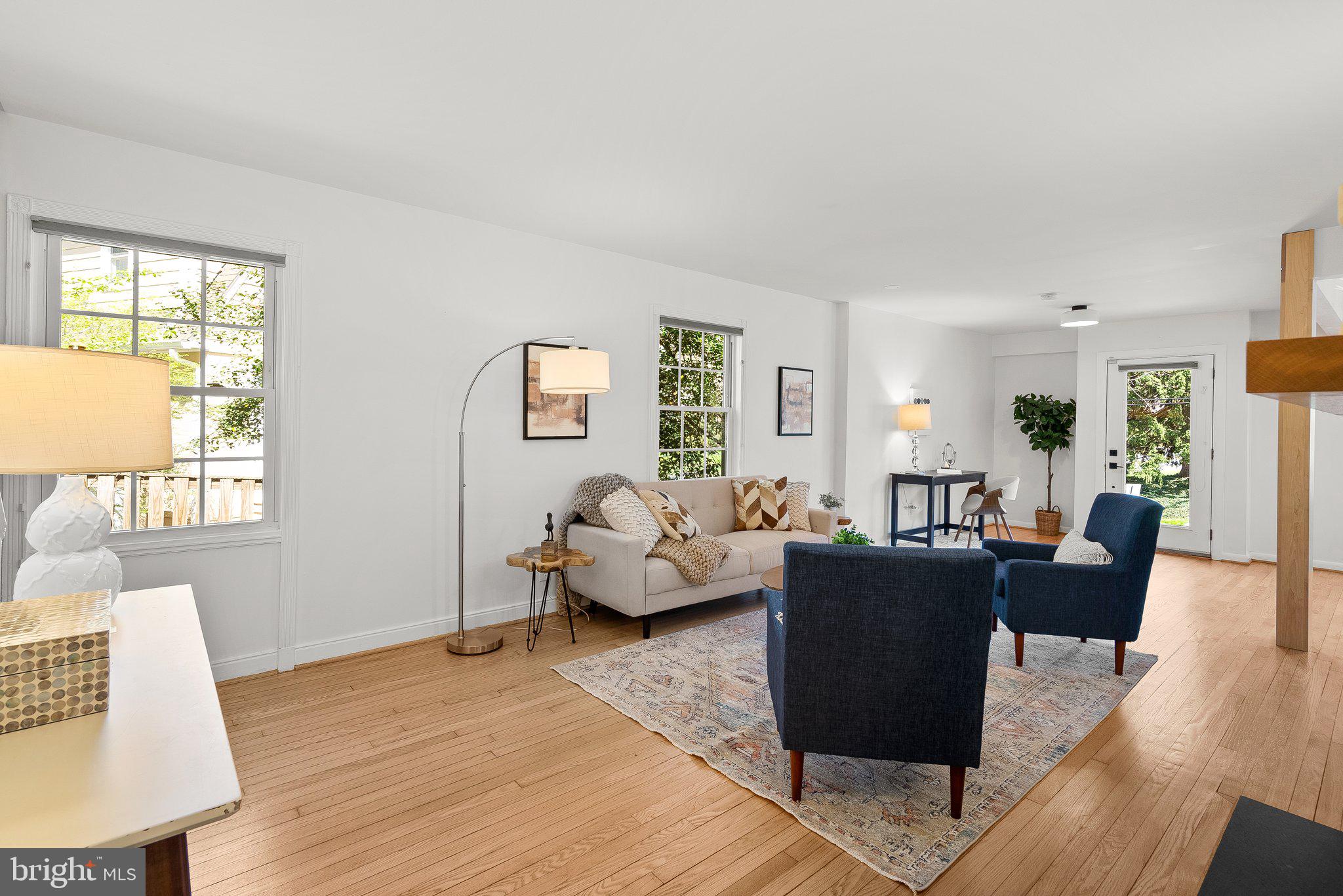 SEVEN OAKS - Residential