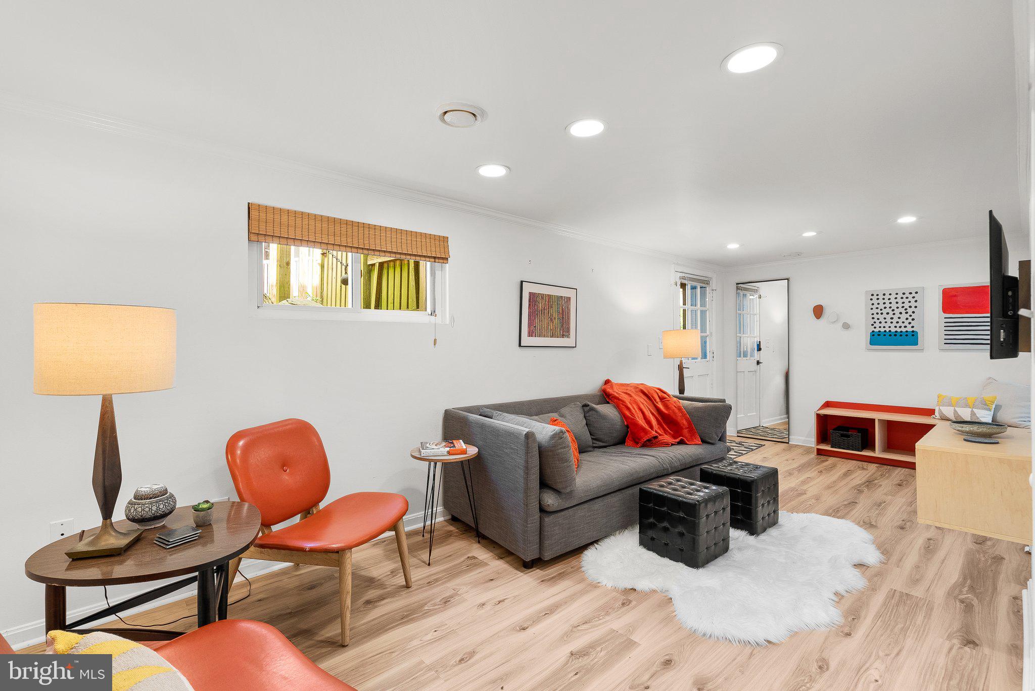 SEVEN OAKS - Residential