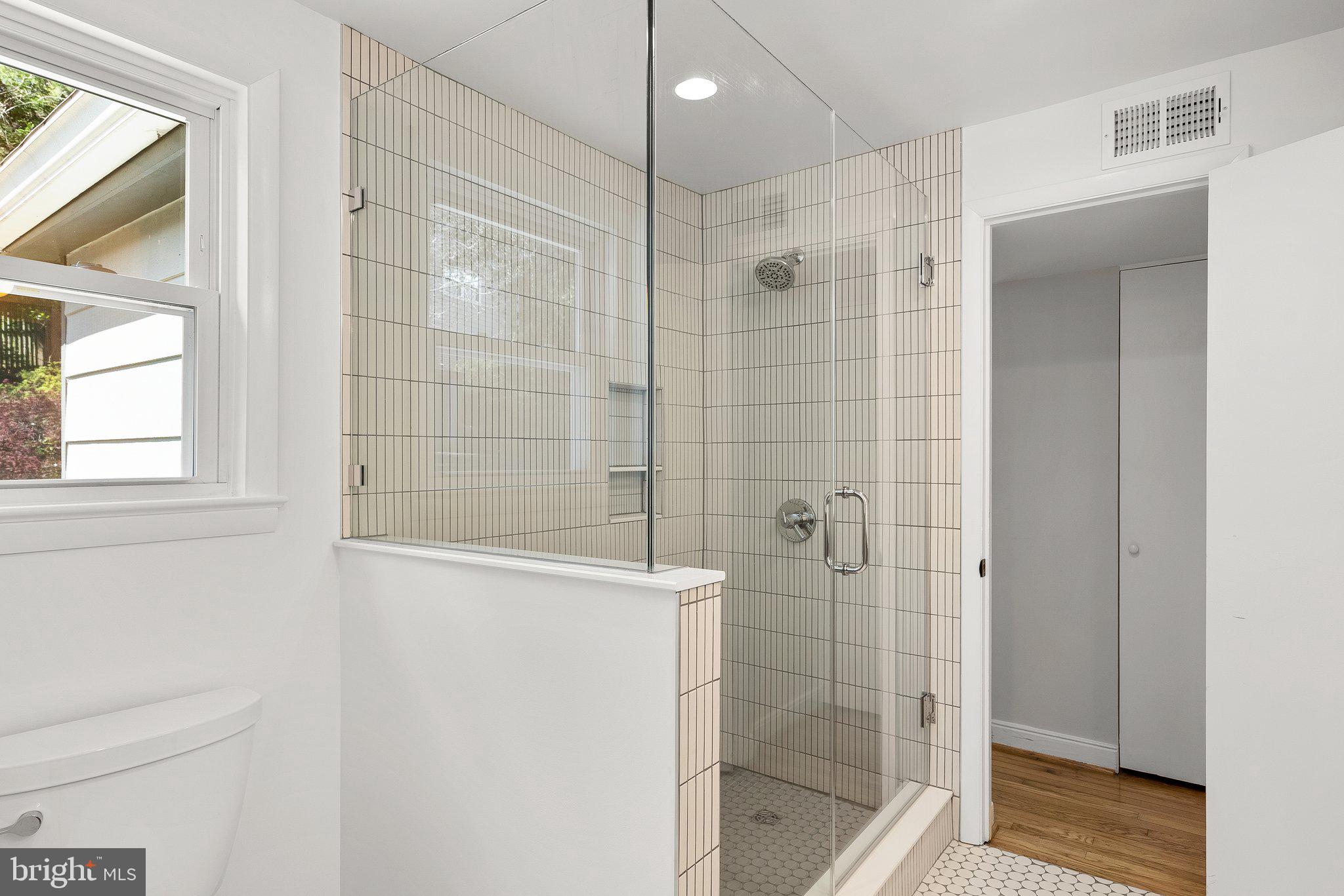 SEVEN OAKS - Residential