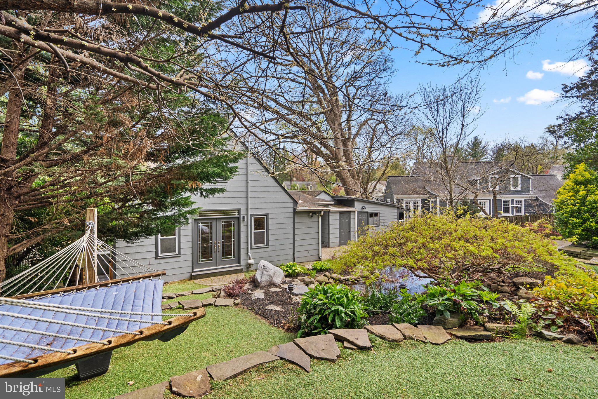 SEVEN OAKS - Residential