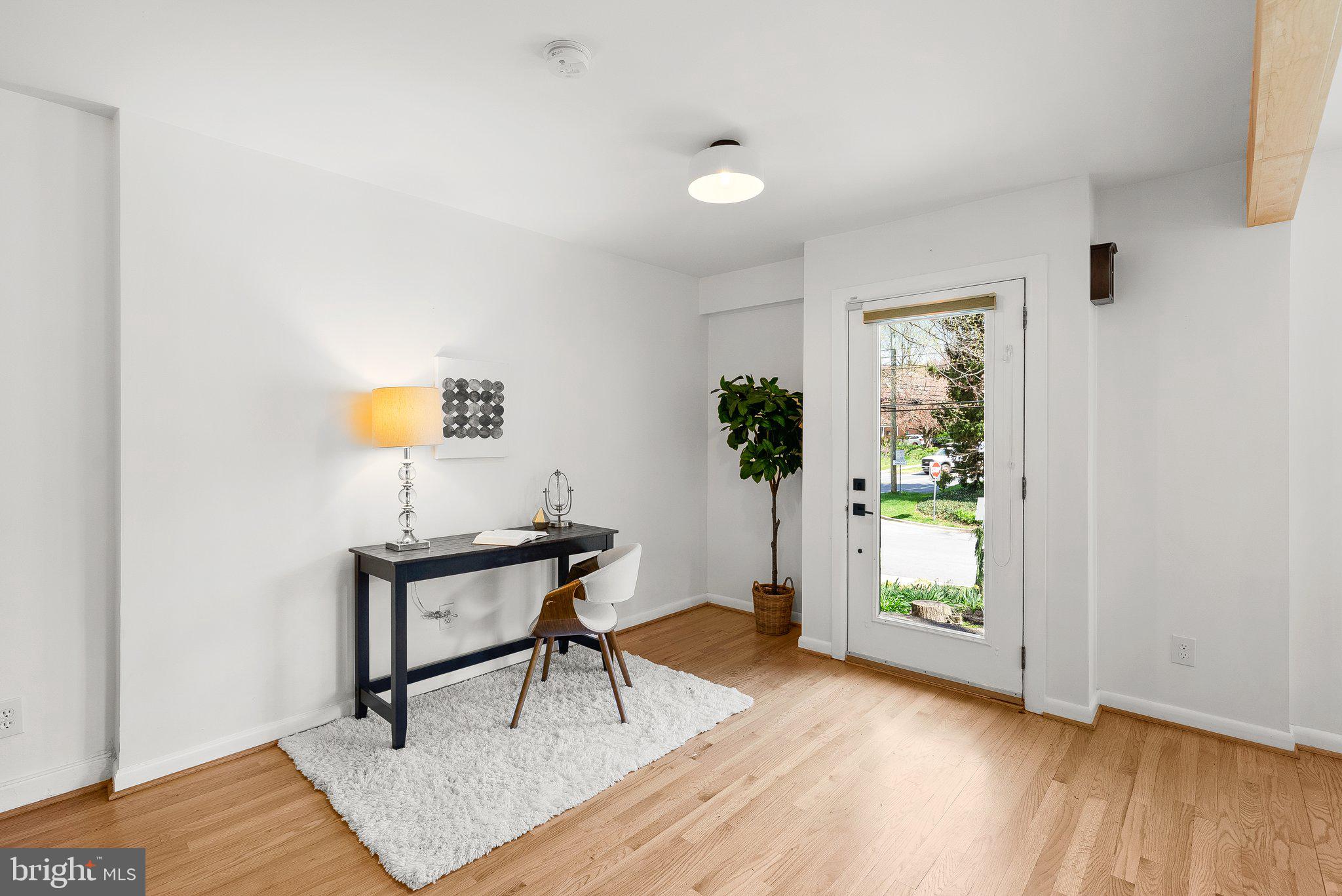 SEVEN OAKS - Residential