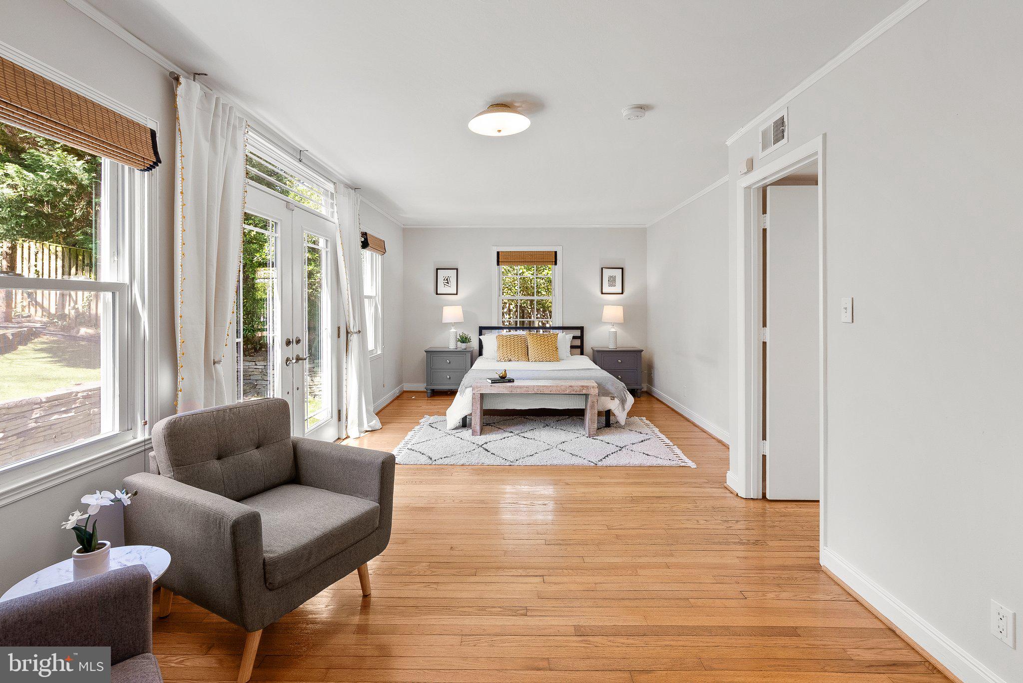 SEVEN OAKS - Residential