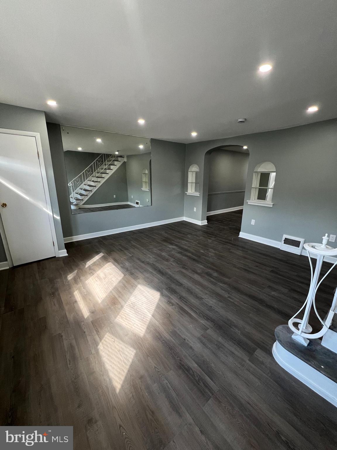 1353 FANSHAWE STREET