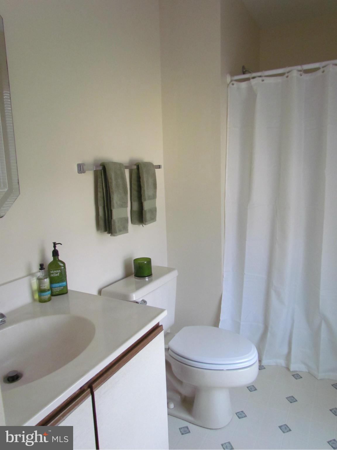 NOTTINGHAM VILLAGE - Residential