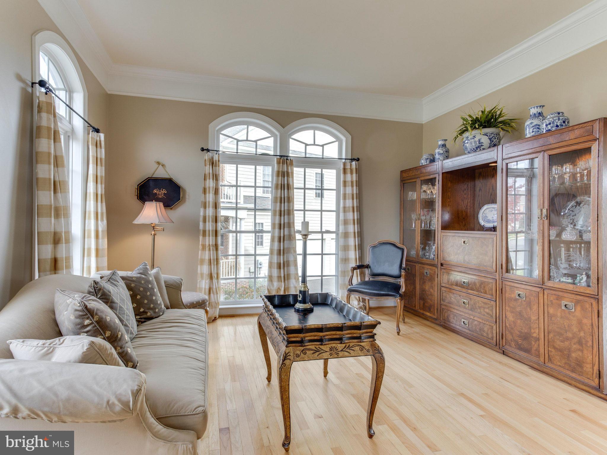 LANSDOWNE ON THE POTOMAC - Residential