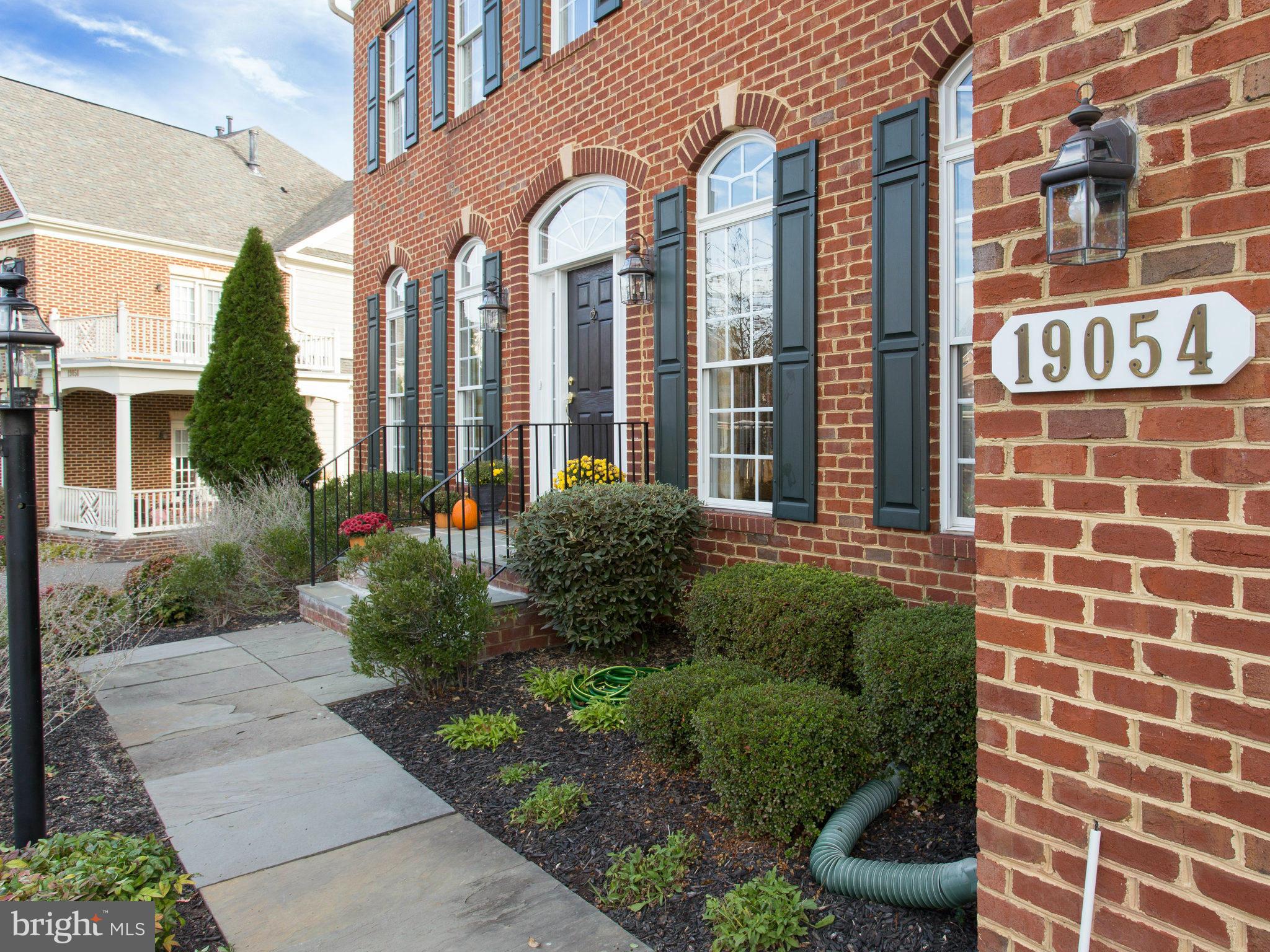 LANSDOWNE ON THE POTOMAC - Residential
