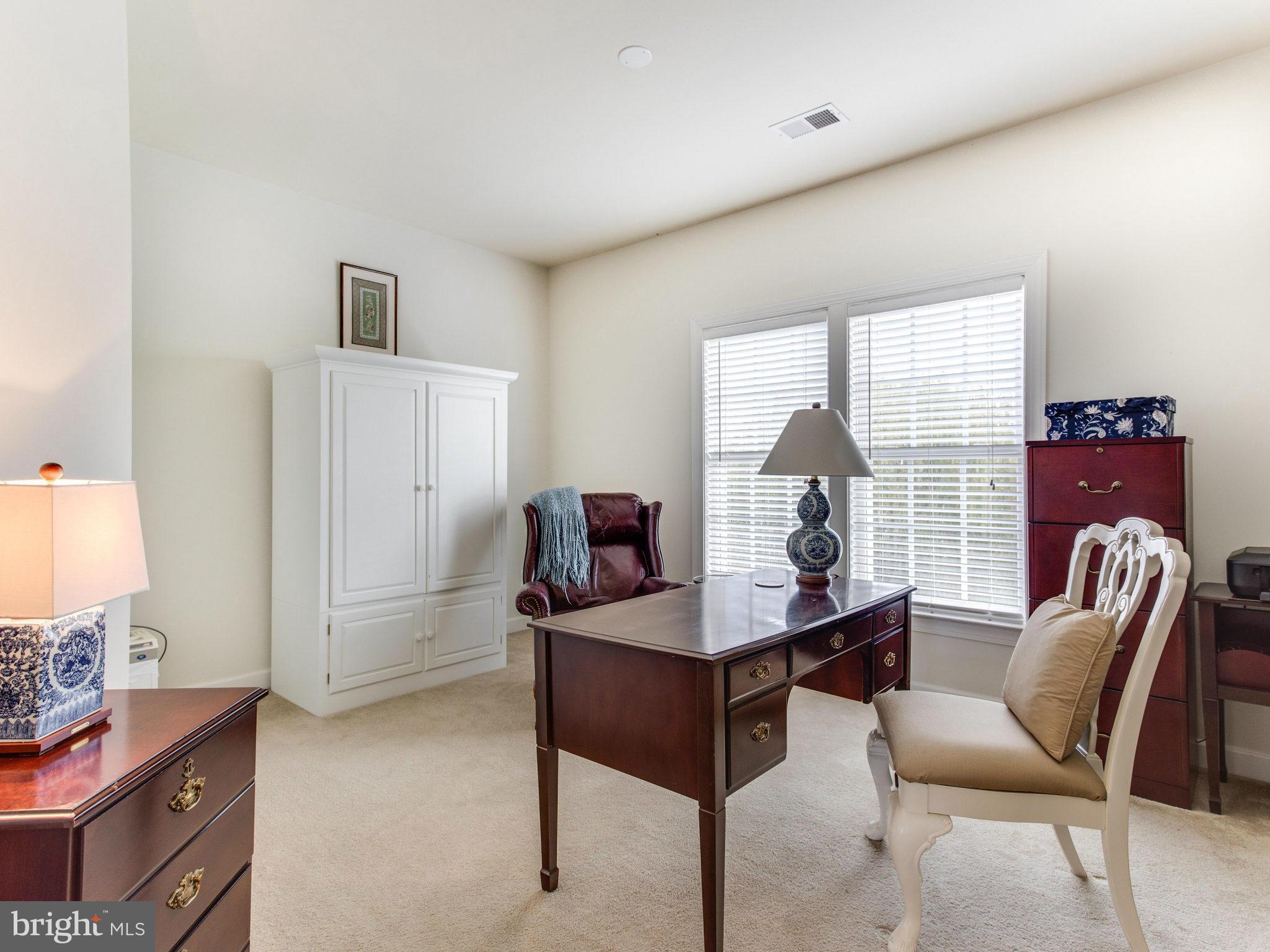 LANSDOWNE ON THE POTOMAC - Residential