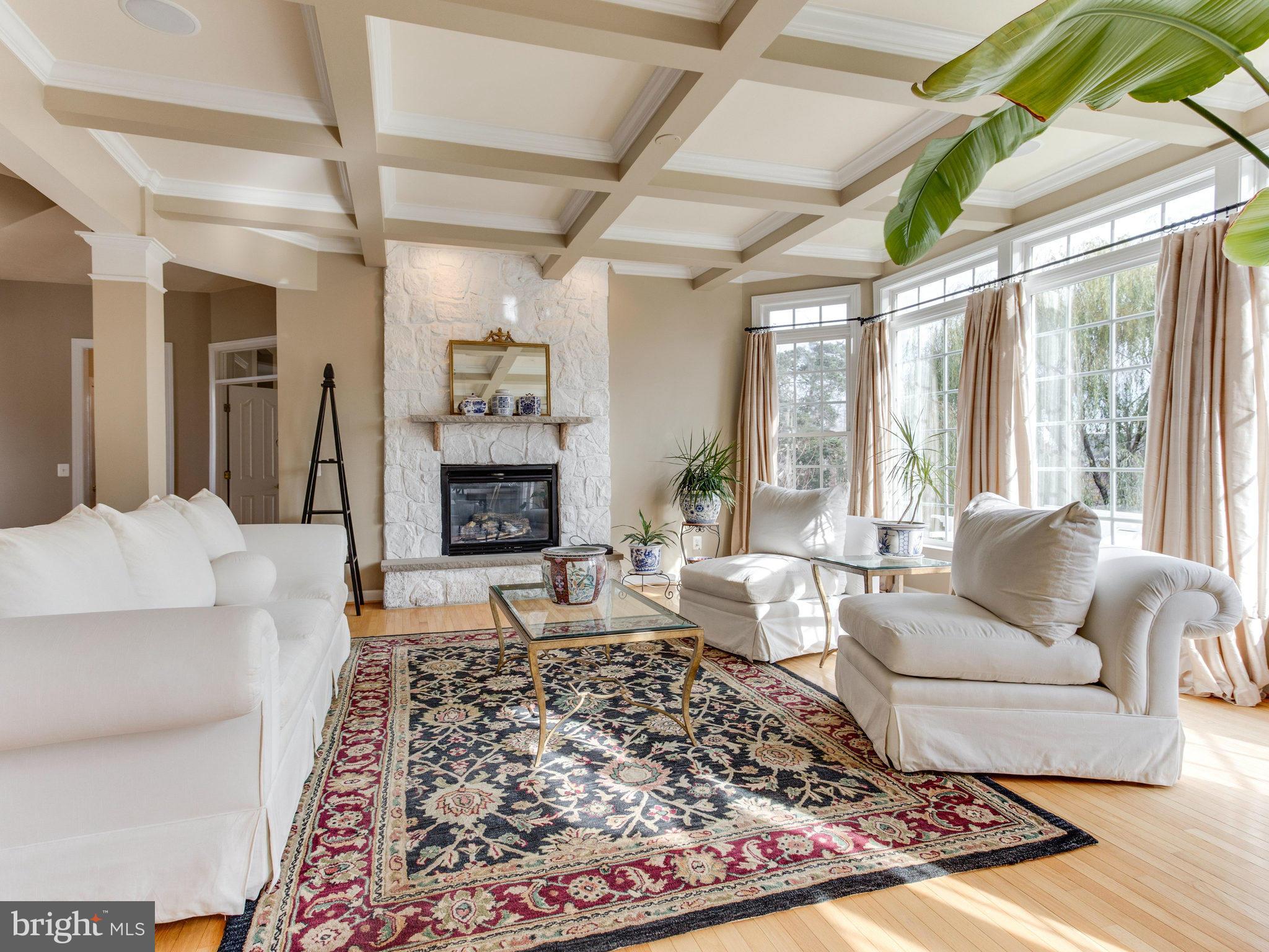 LANSDOWNE ON THE POTOMAC - Residential