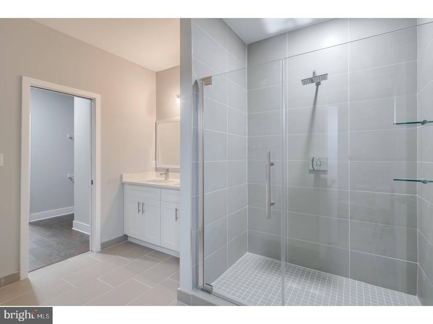 SOUTH KENSINGTON - Residential