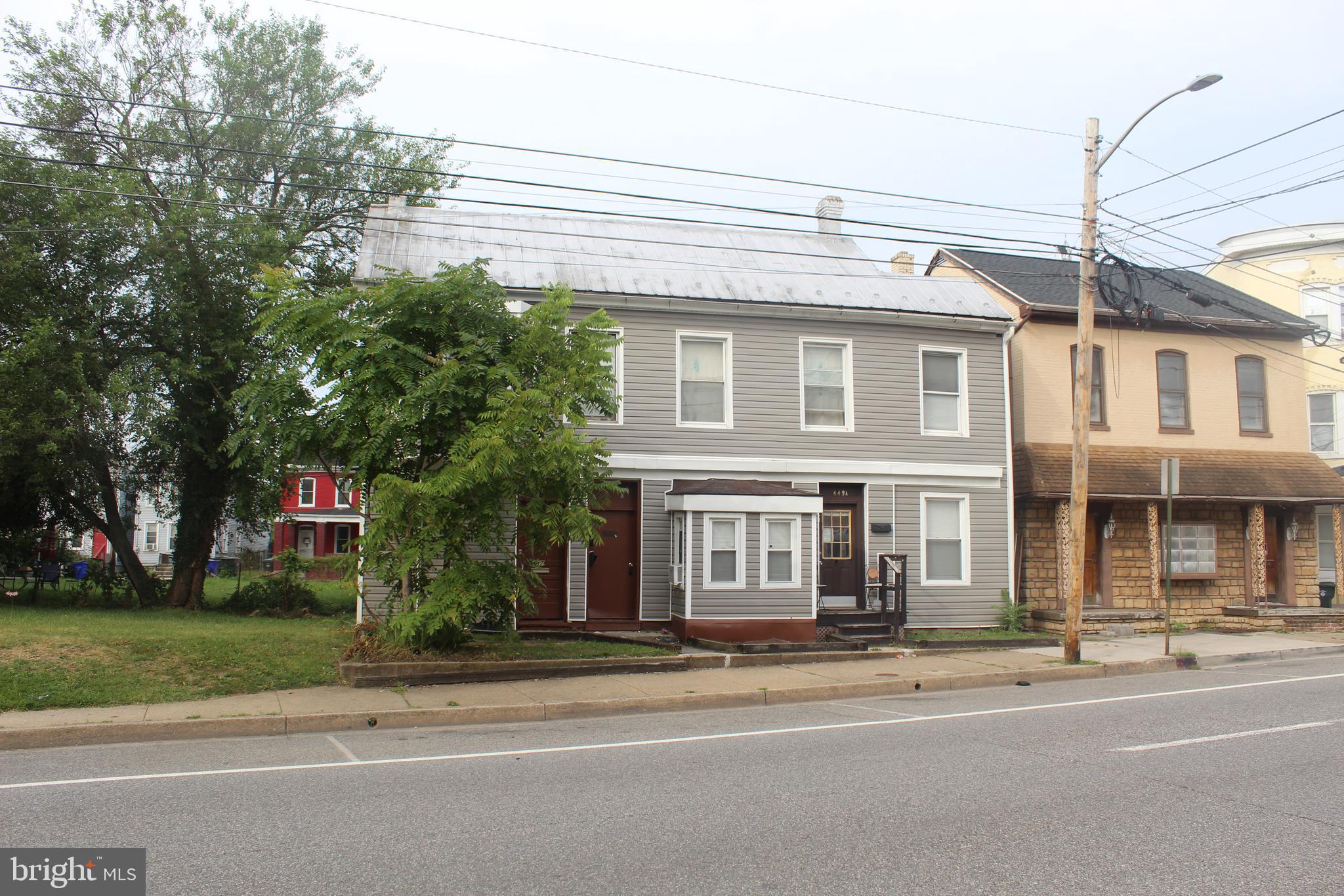 447-449 W WASHINGTON STREET