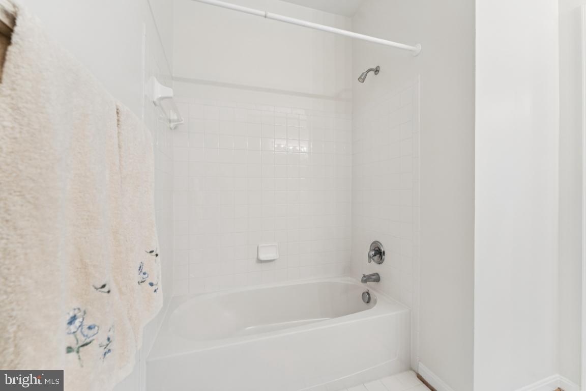 BOWIE TOWERS - Residential