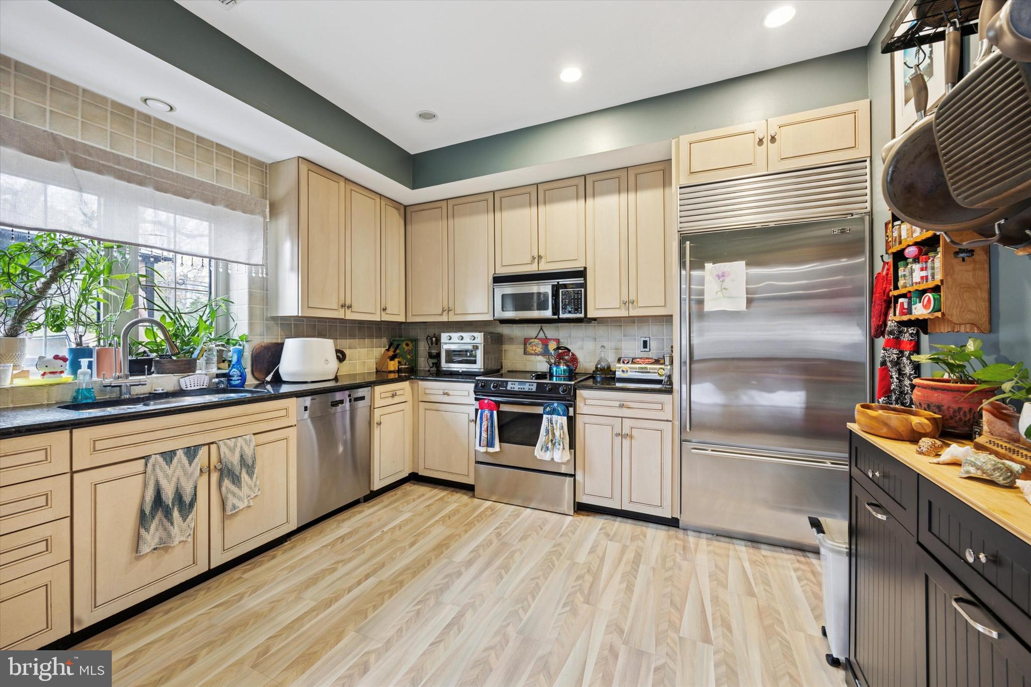 4 FAIRHAVEN COURT