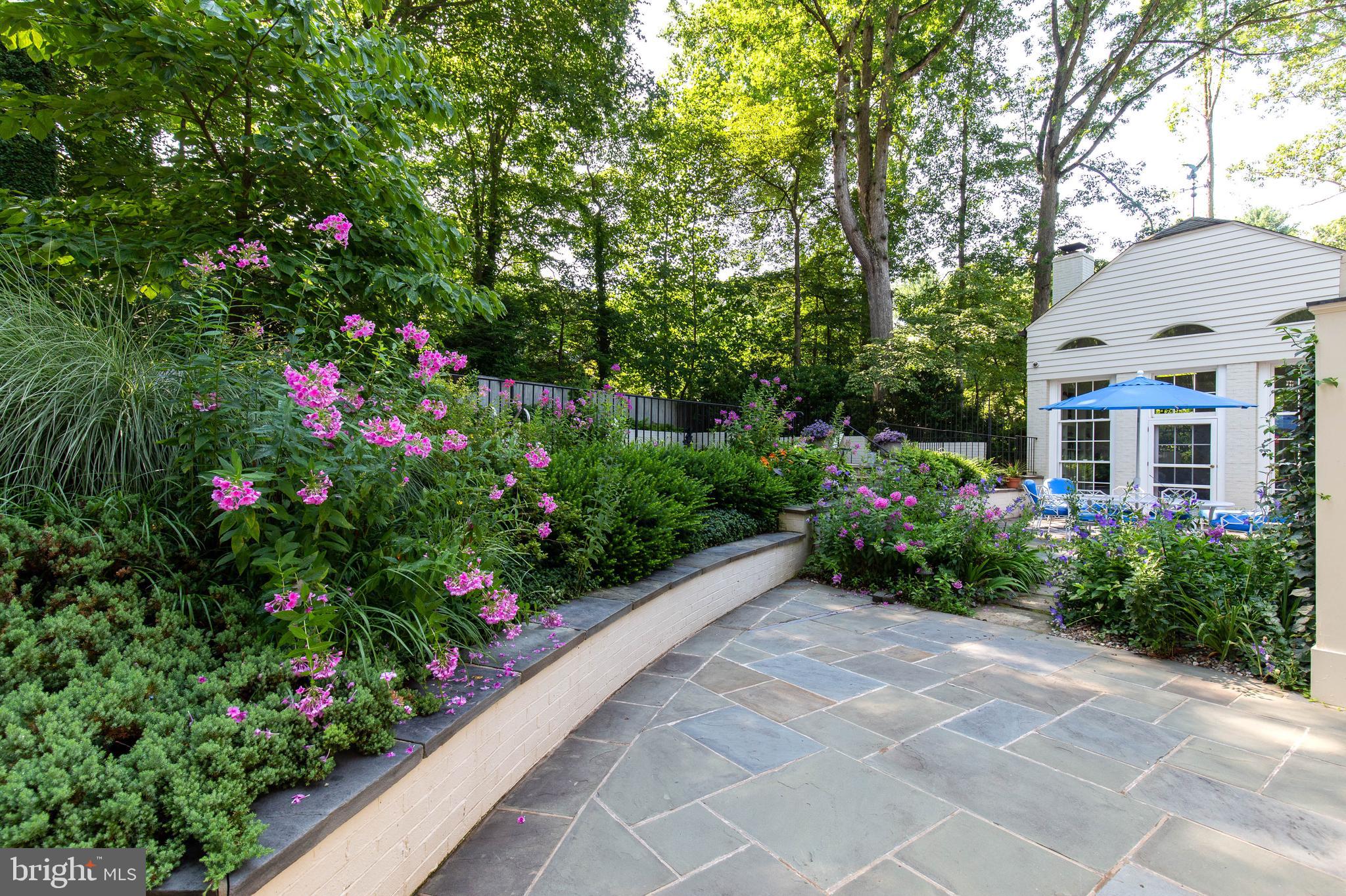 OLD GEORGETOWN ESTATES - Residential