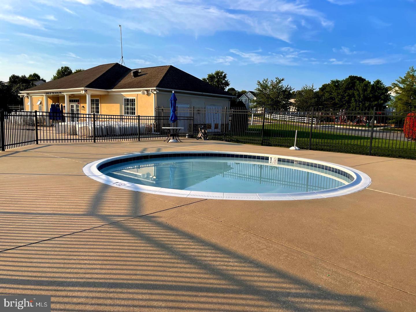 FIELDS OF NOTTINGHAM - Residential