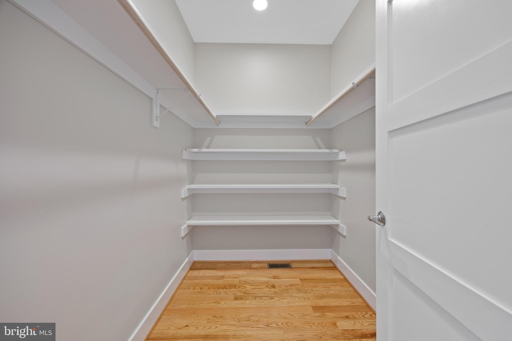 WINCHESTER CITY - Residential