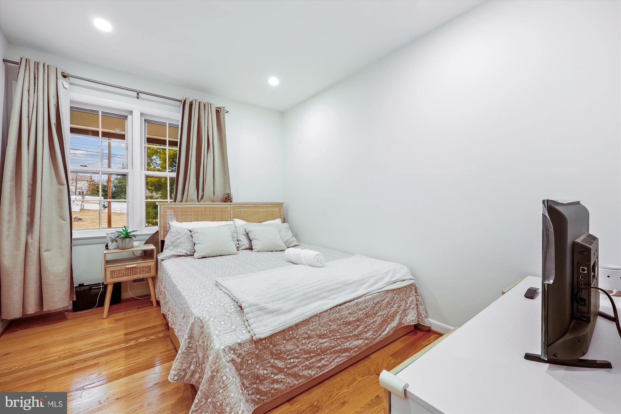 REGENCY ESTATES - Residential Lease