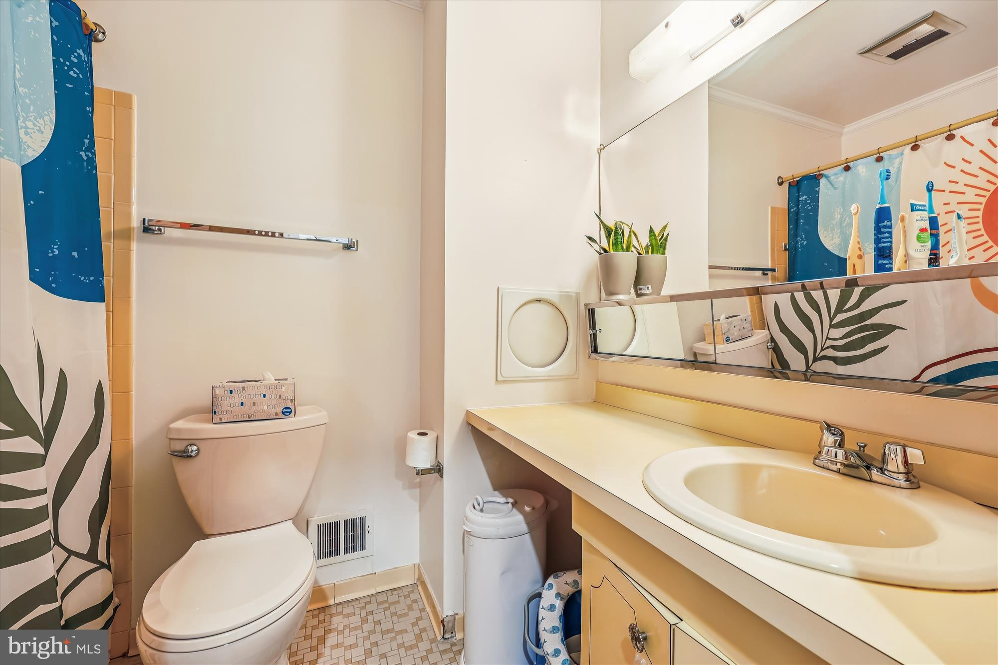 REGENCY ESTATES - Residential Lease