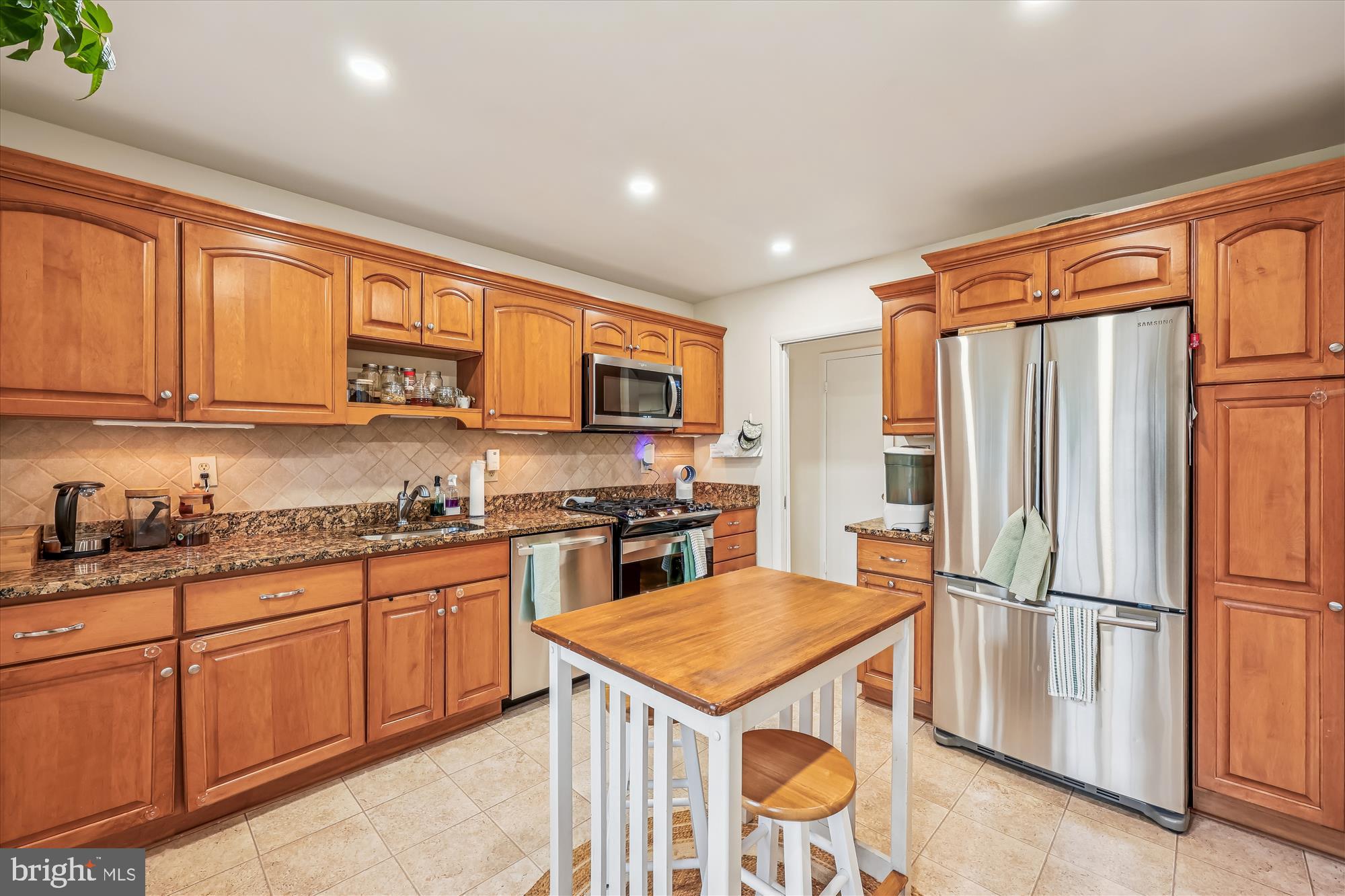 REGENCY ESTATES - Residential Lease